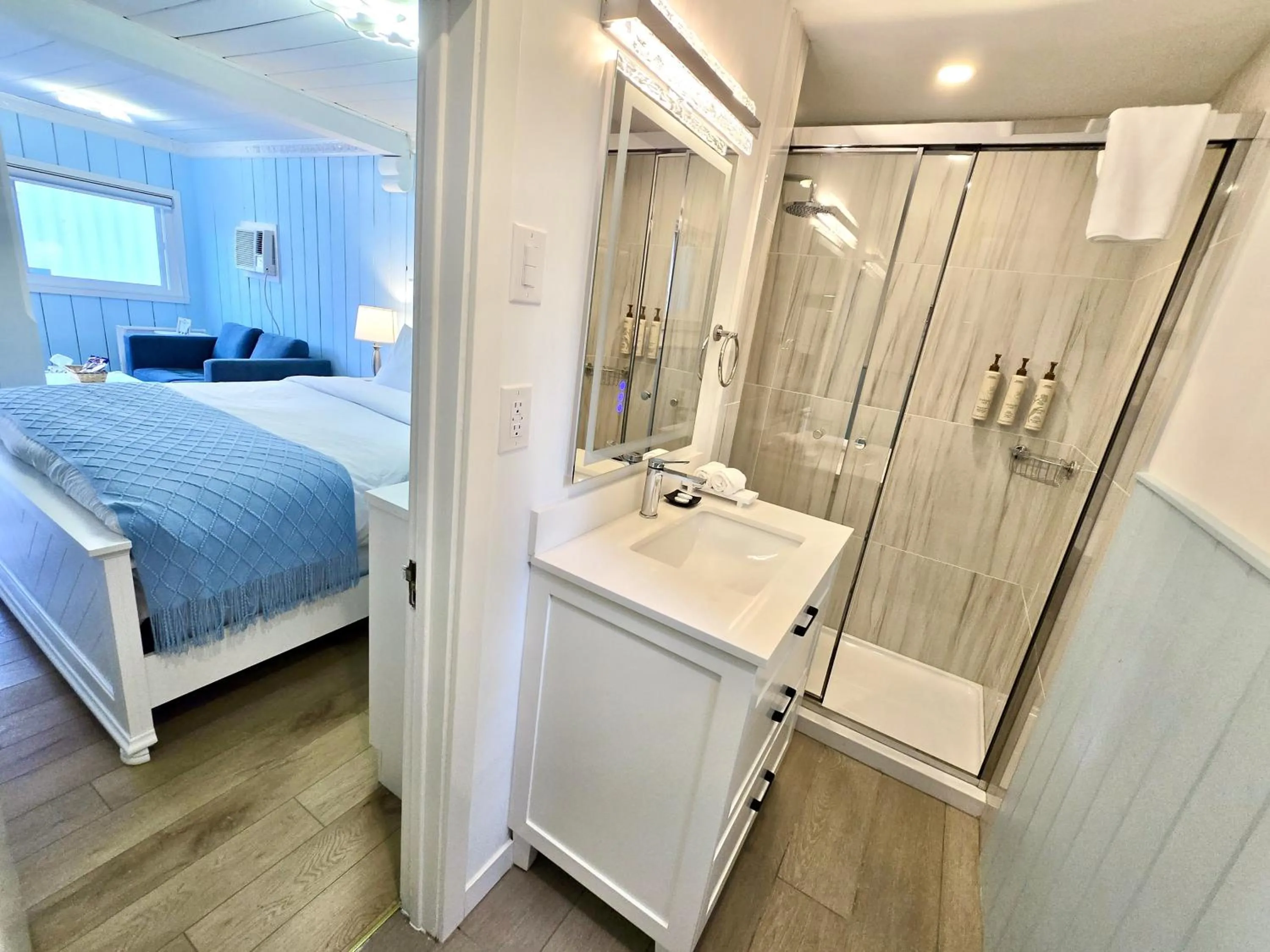 Bed in Richca Chalets Resort