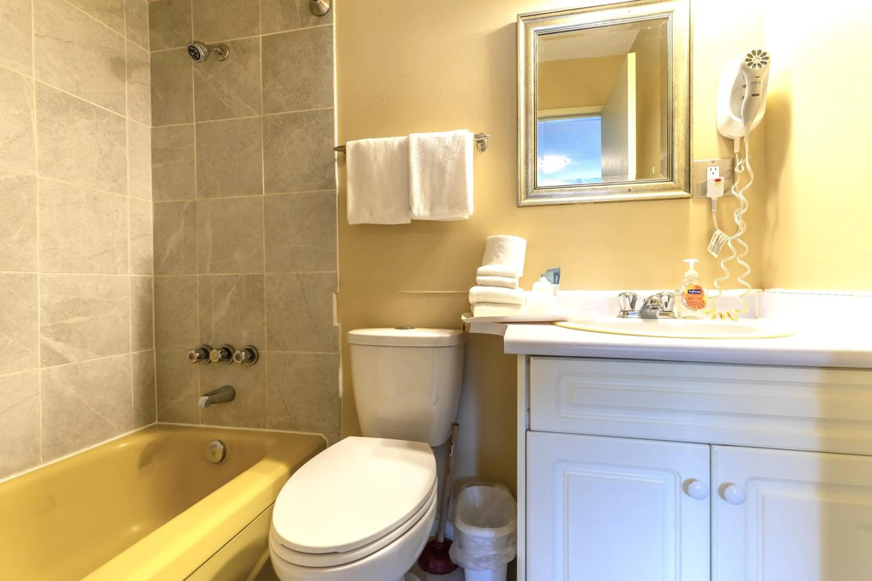 Richca Chalets Resort