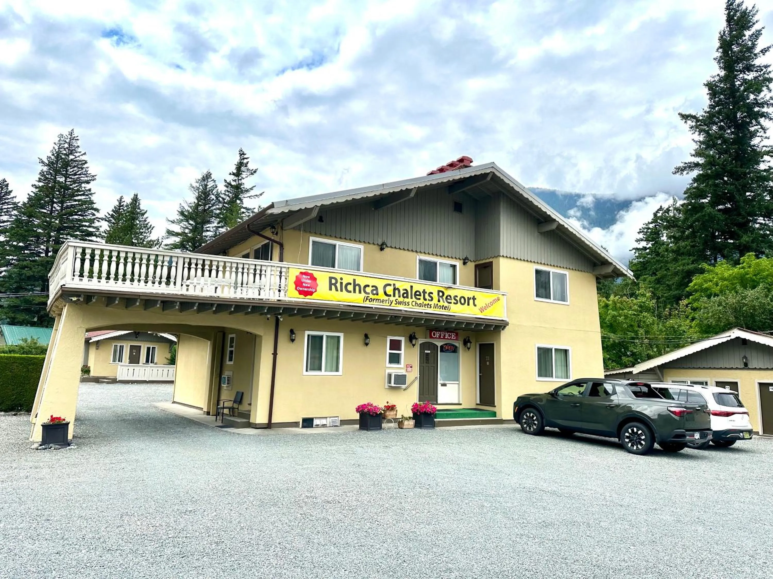 Richca Chalets Resort