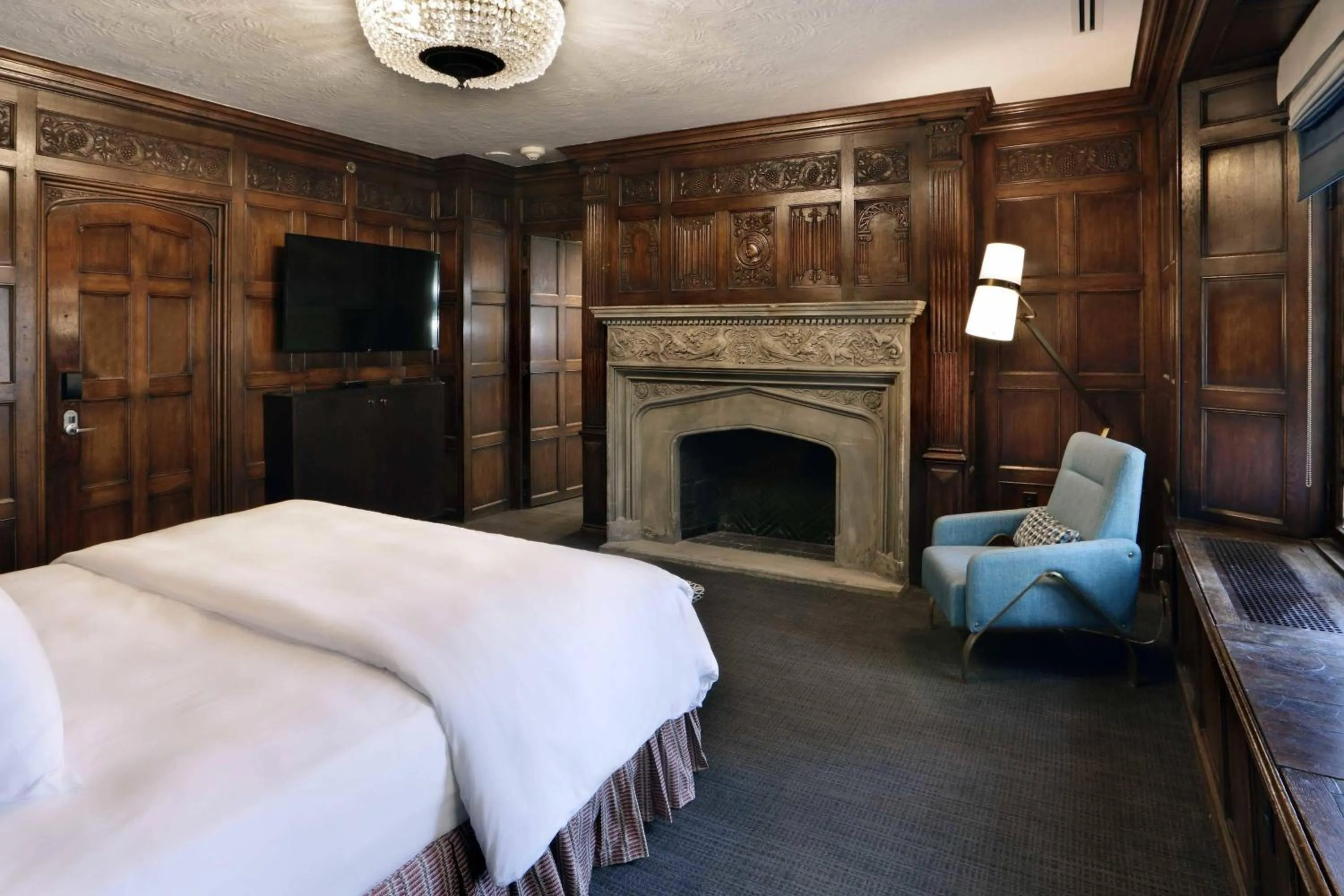 Photo of the whole room, Bed in Le Meridien Dallas, The Stoneleigh