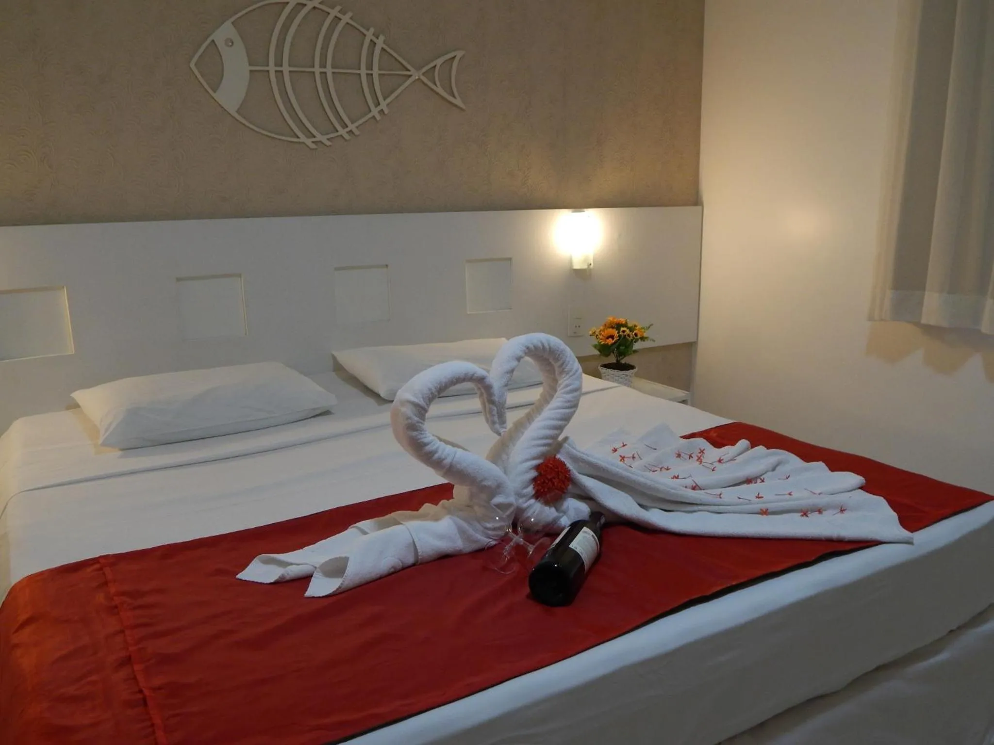 Decorative detail, Bed in Pousada Pérola Dourada