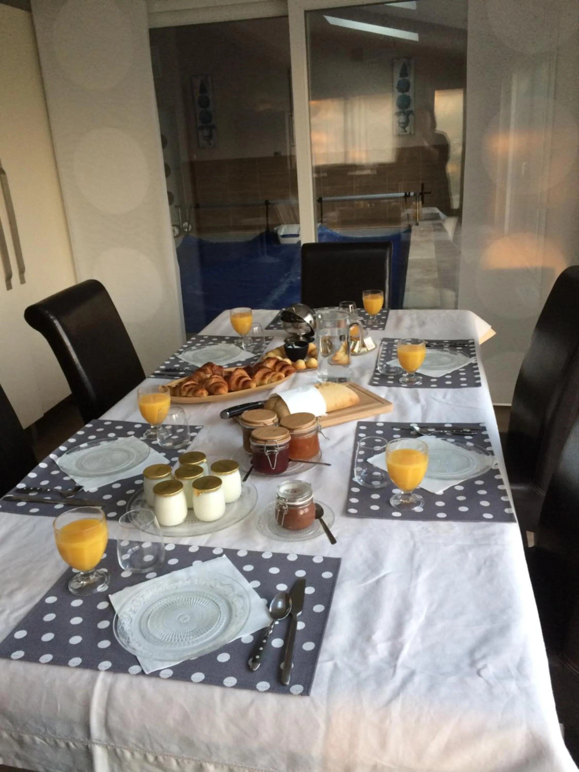 Lunch in Chambres d hotes Couette et Campagne