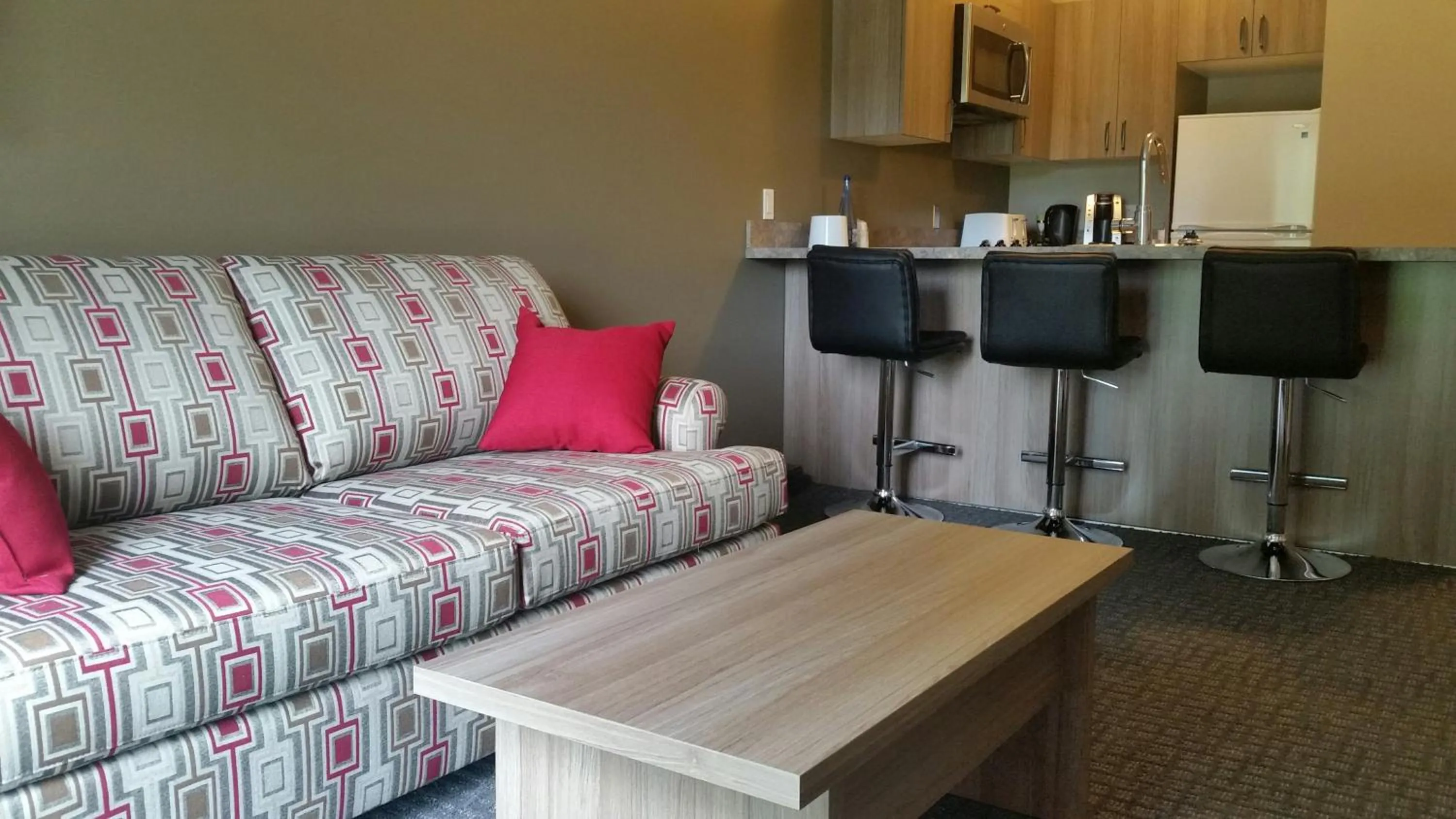 Living room in Super 8 by Wyndham Mont Laurier