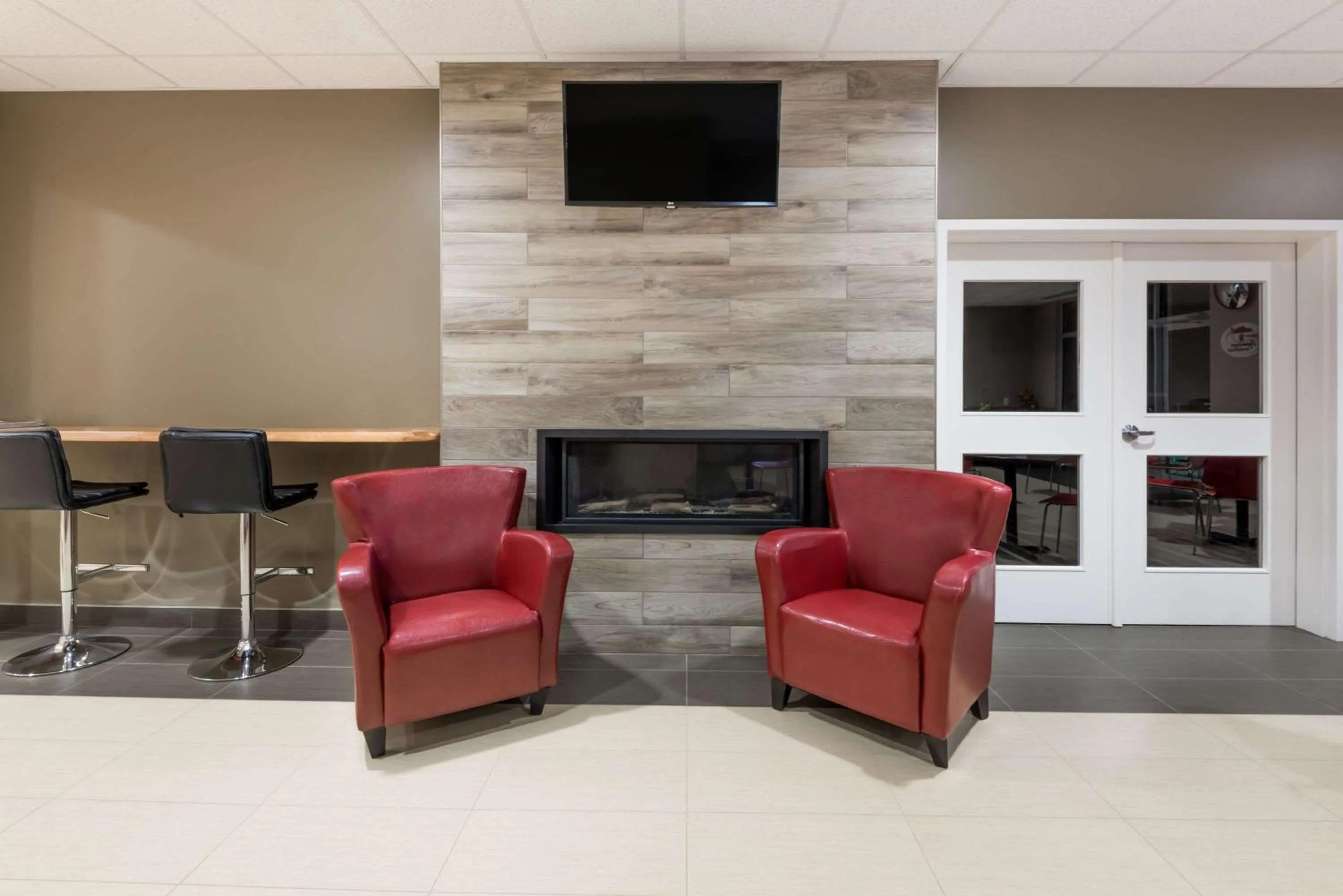 Lobby or reception in Super 8 by Wyndham Mont Laurier