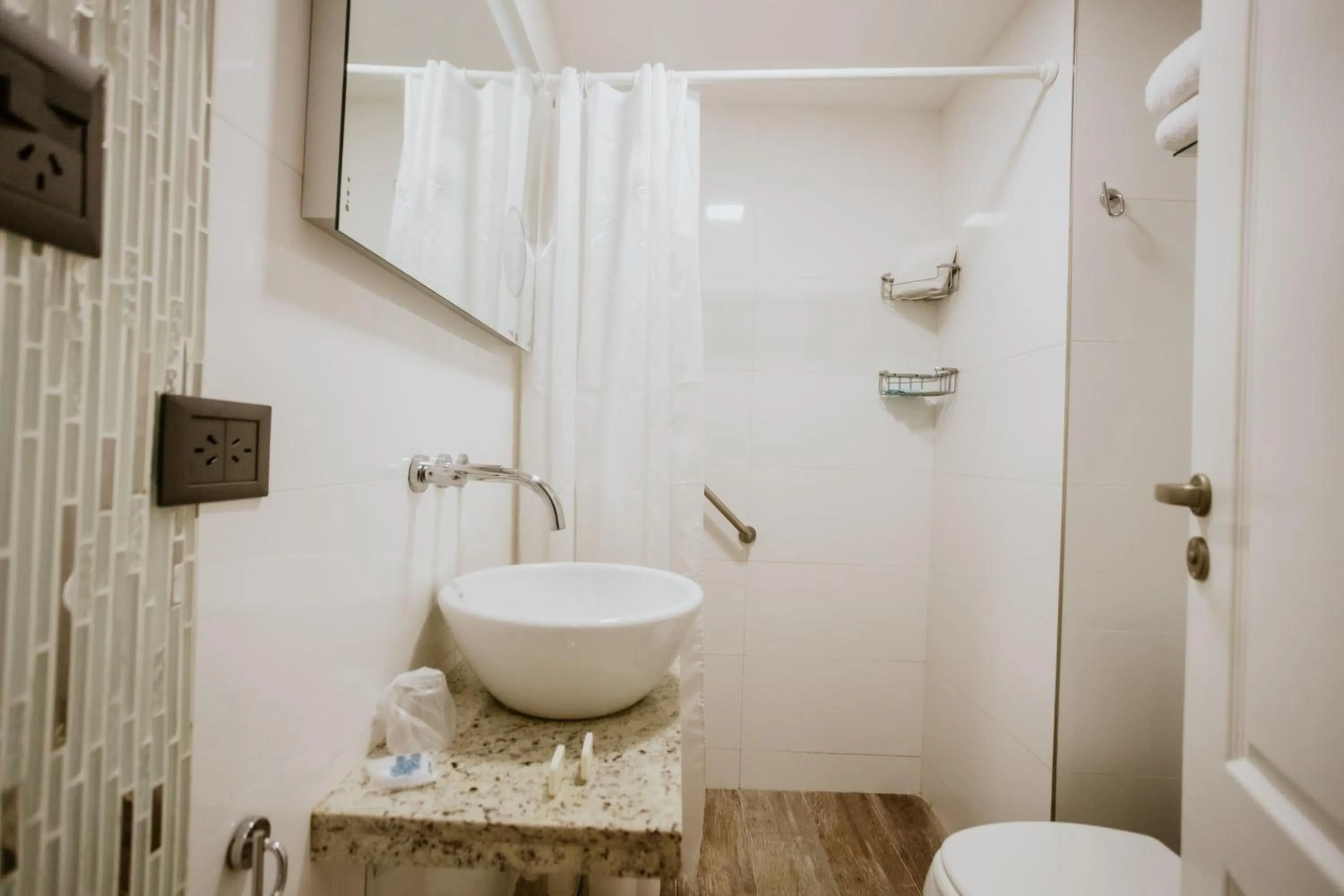 Shower in Hotel Club del Golf