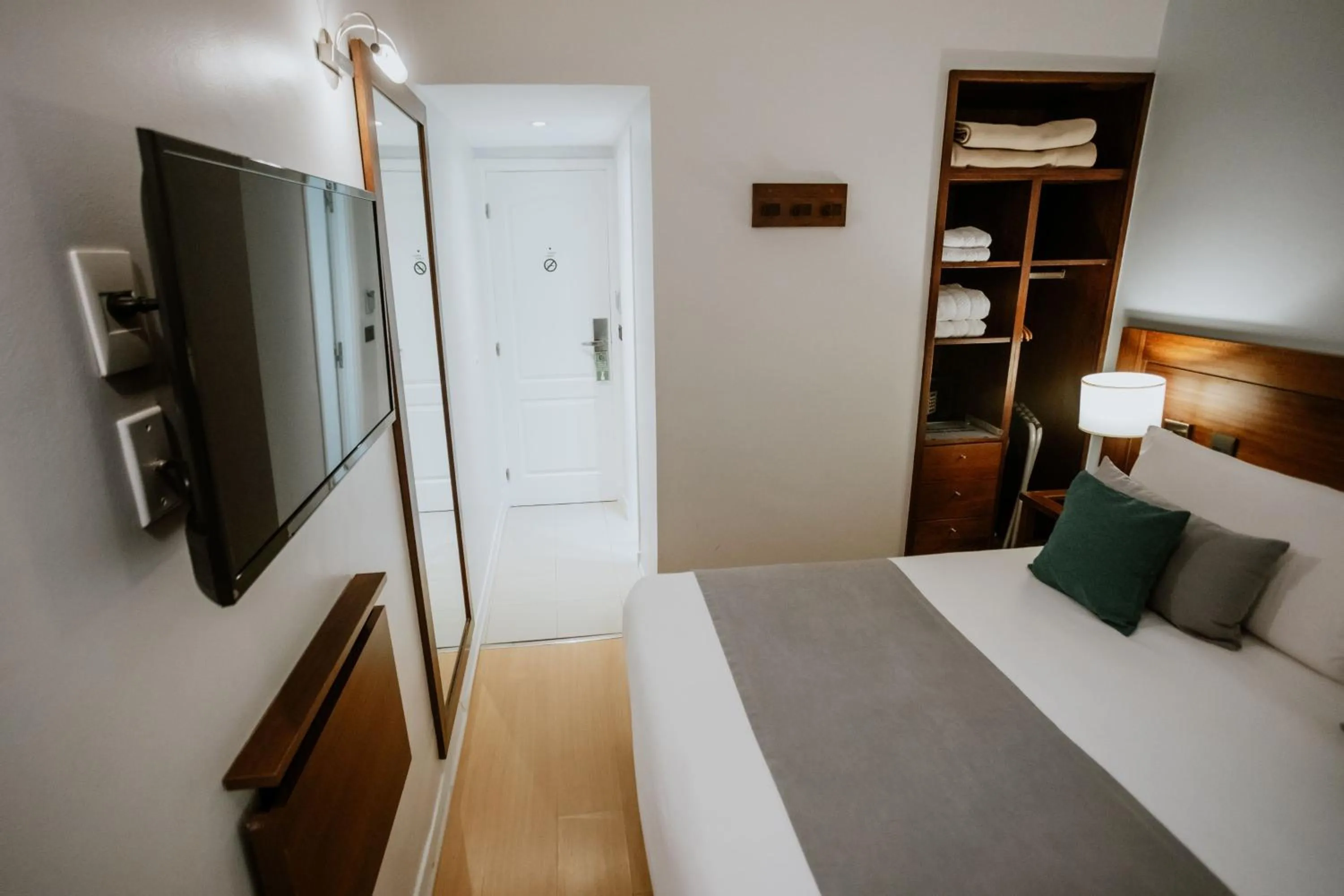 TV and multimedia, Bed in Hotel Club del Golf