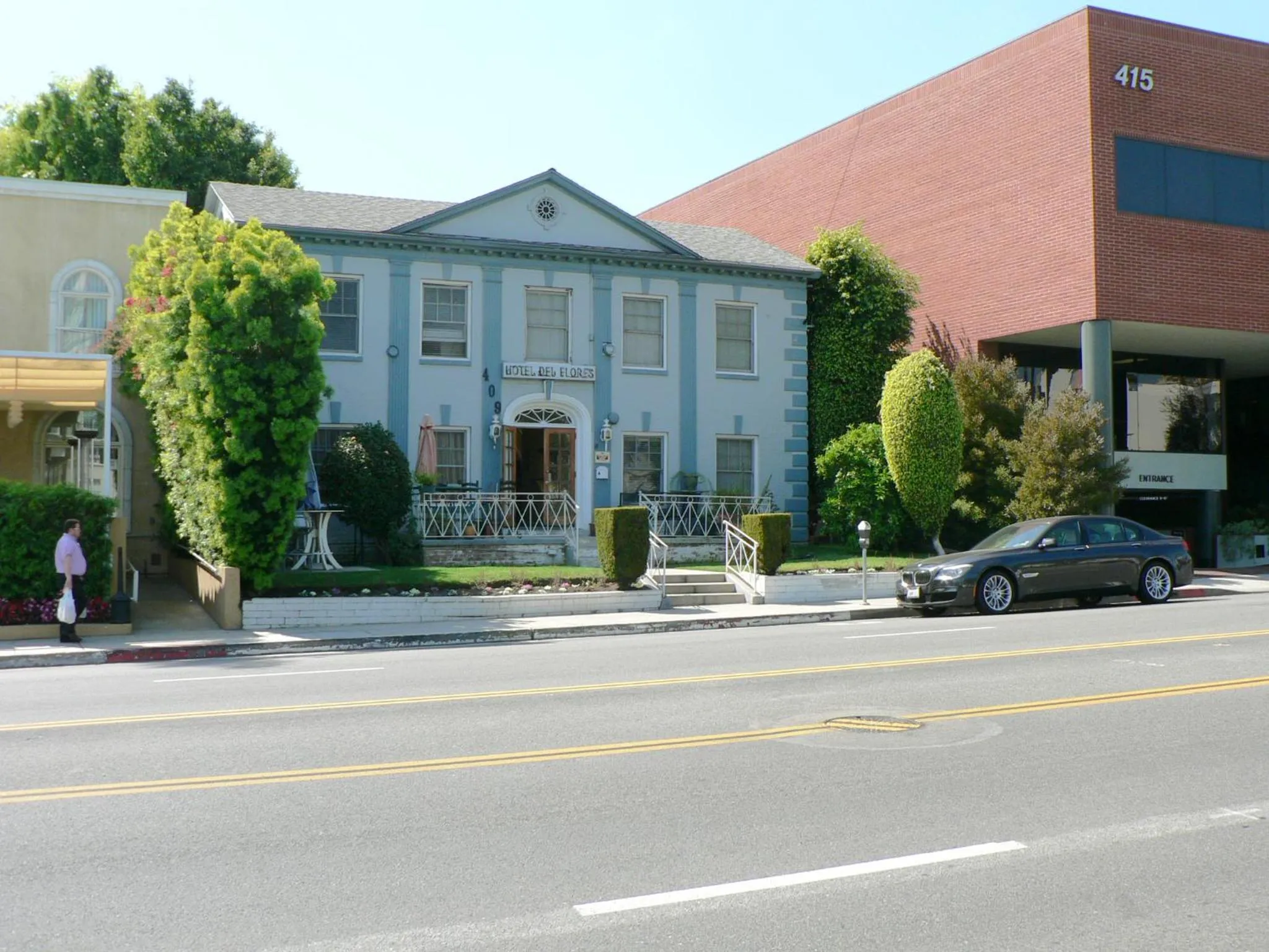 Facade/entrance in Hotel del Flores