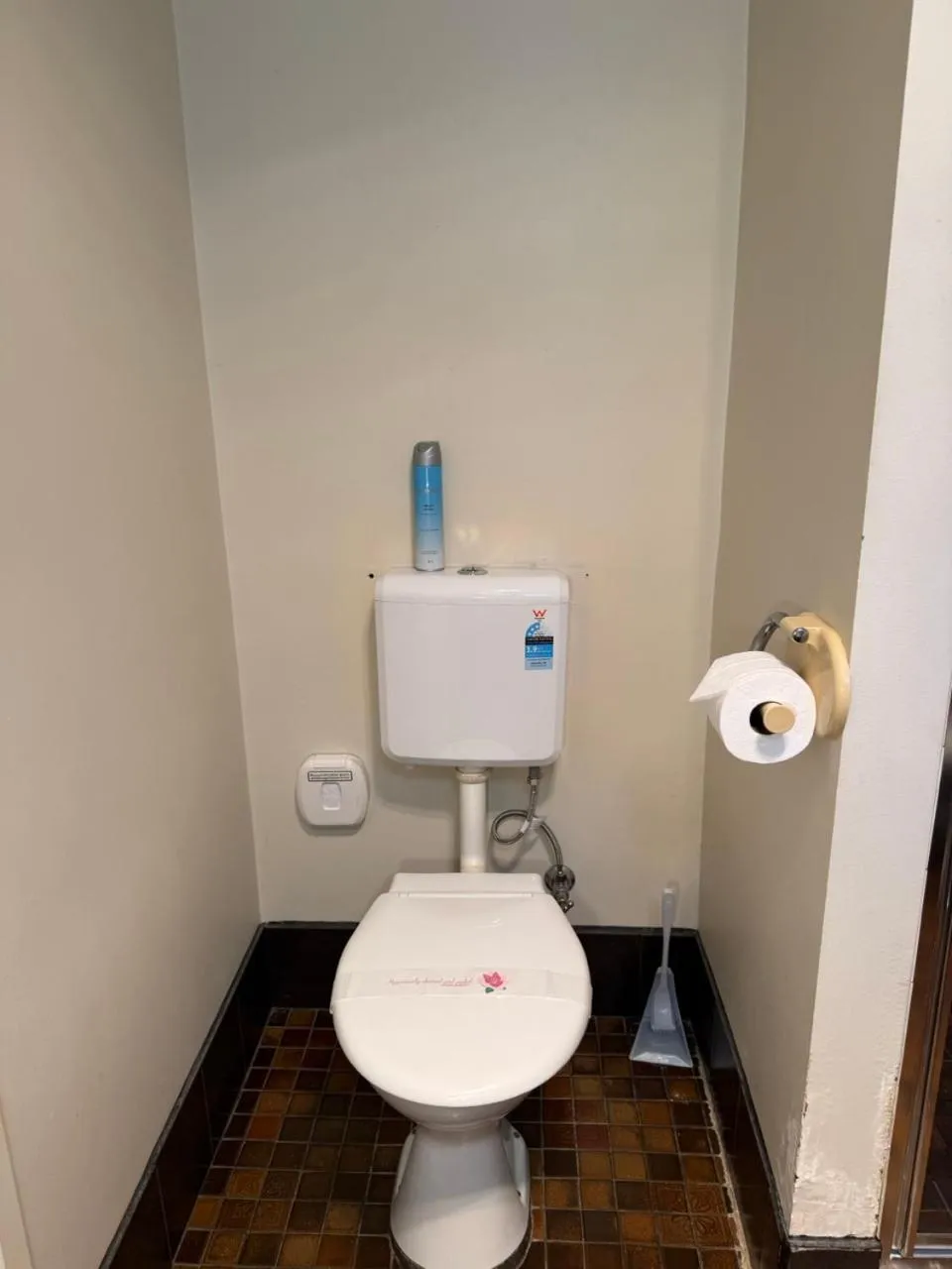 Toilet in Parkview Motor Inn and Apartments