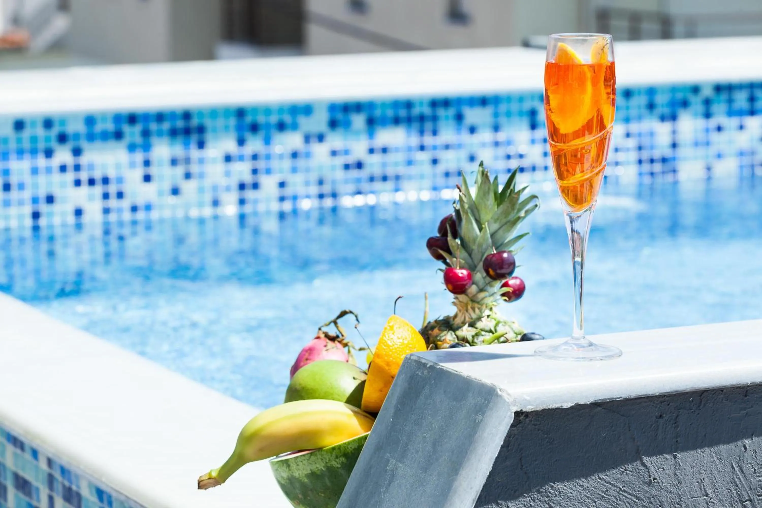 Food and drinks in Nymphes Deluxe Accommodation Pefkochori