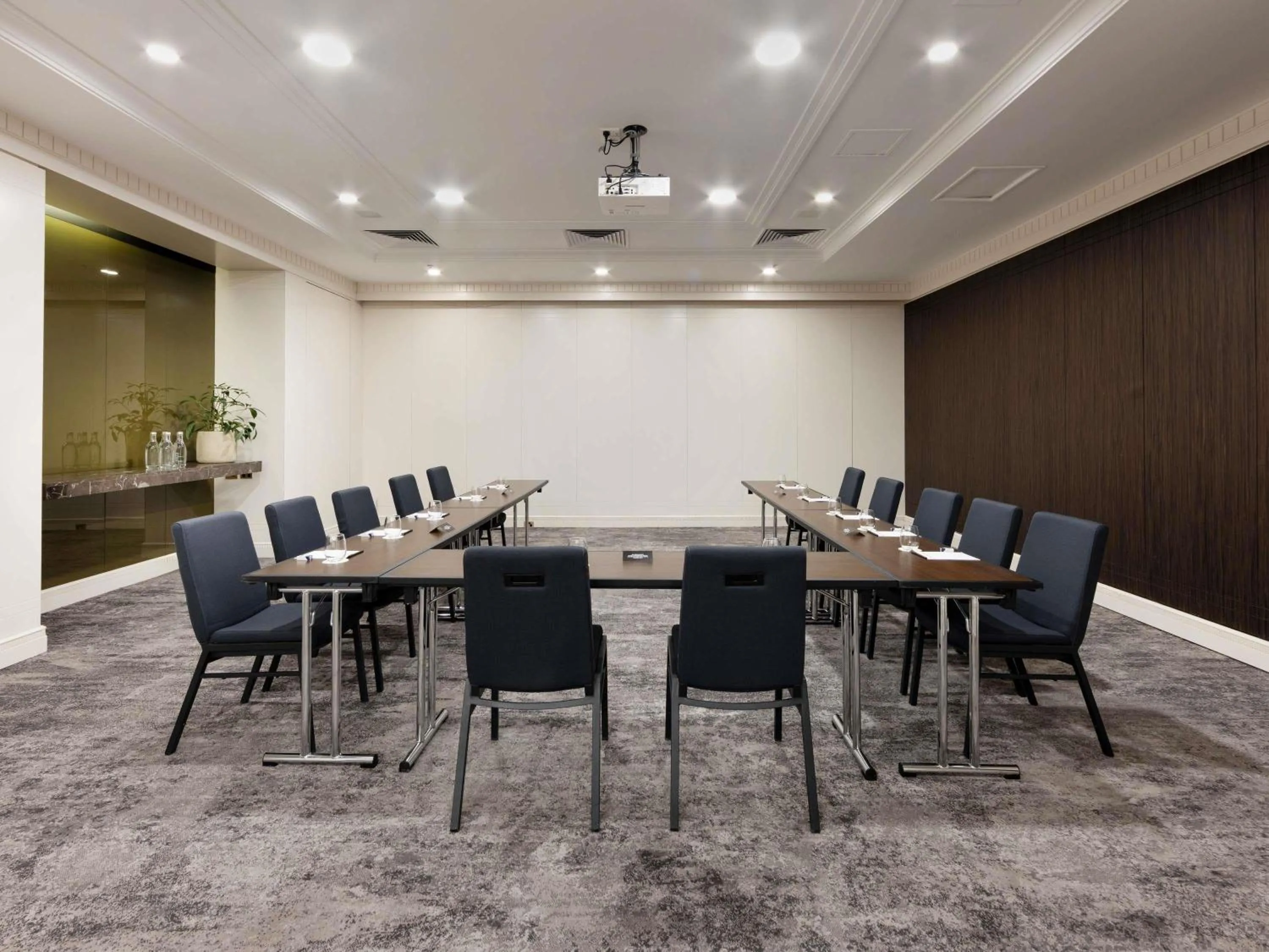 Meeting/conference room in Pullman Melbourne On the Park