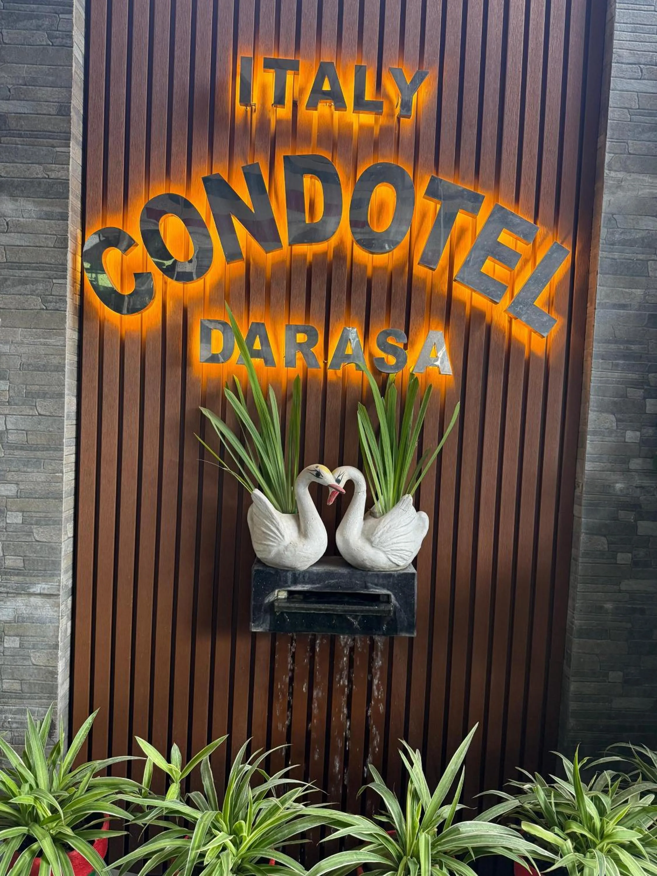 Property building in Italy Condotel Darasa