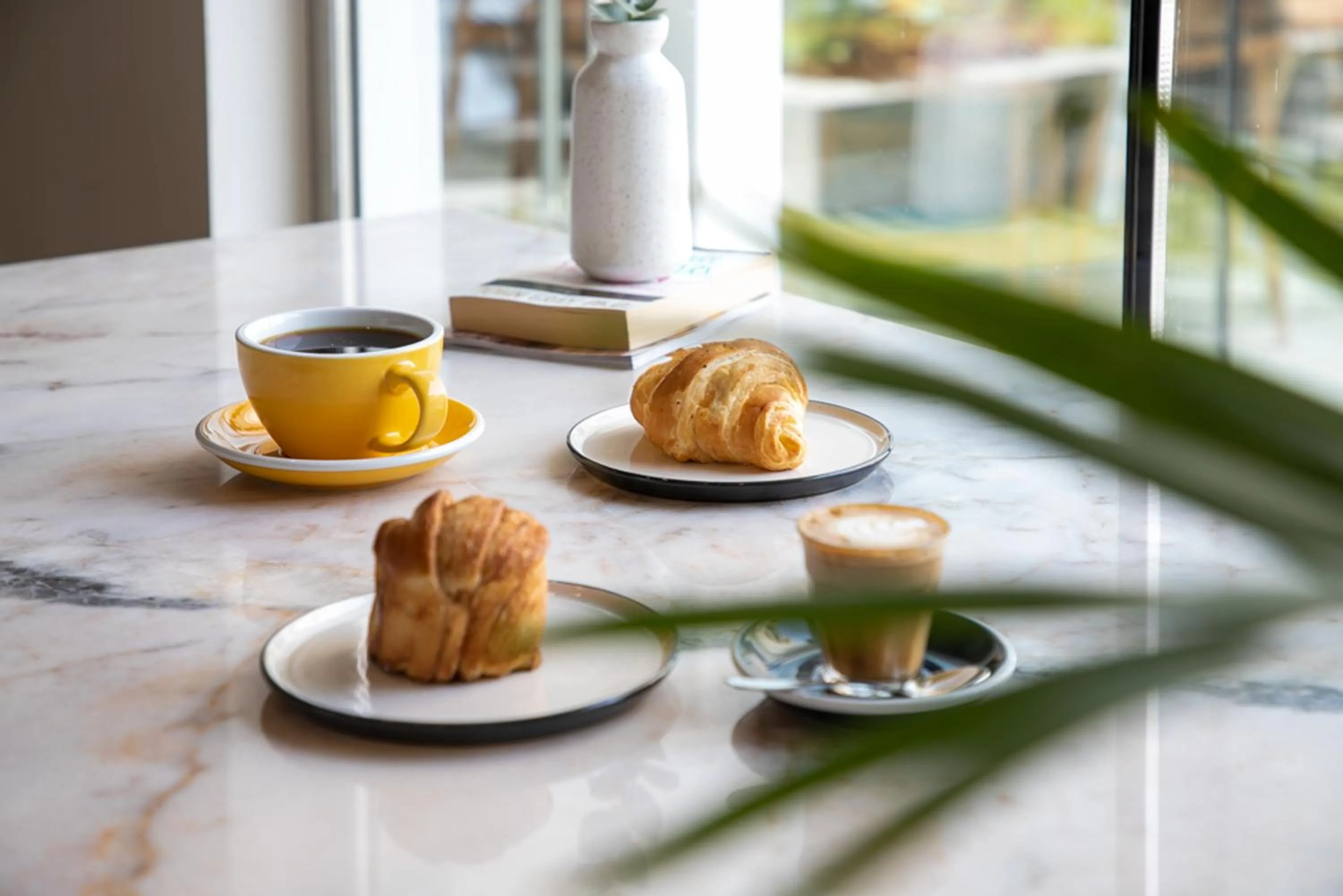 Coffee/tea facilities in Hafawah Suites