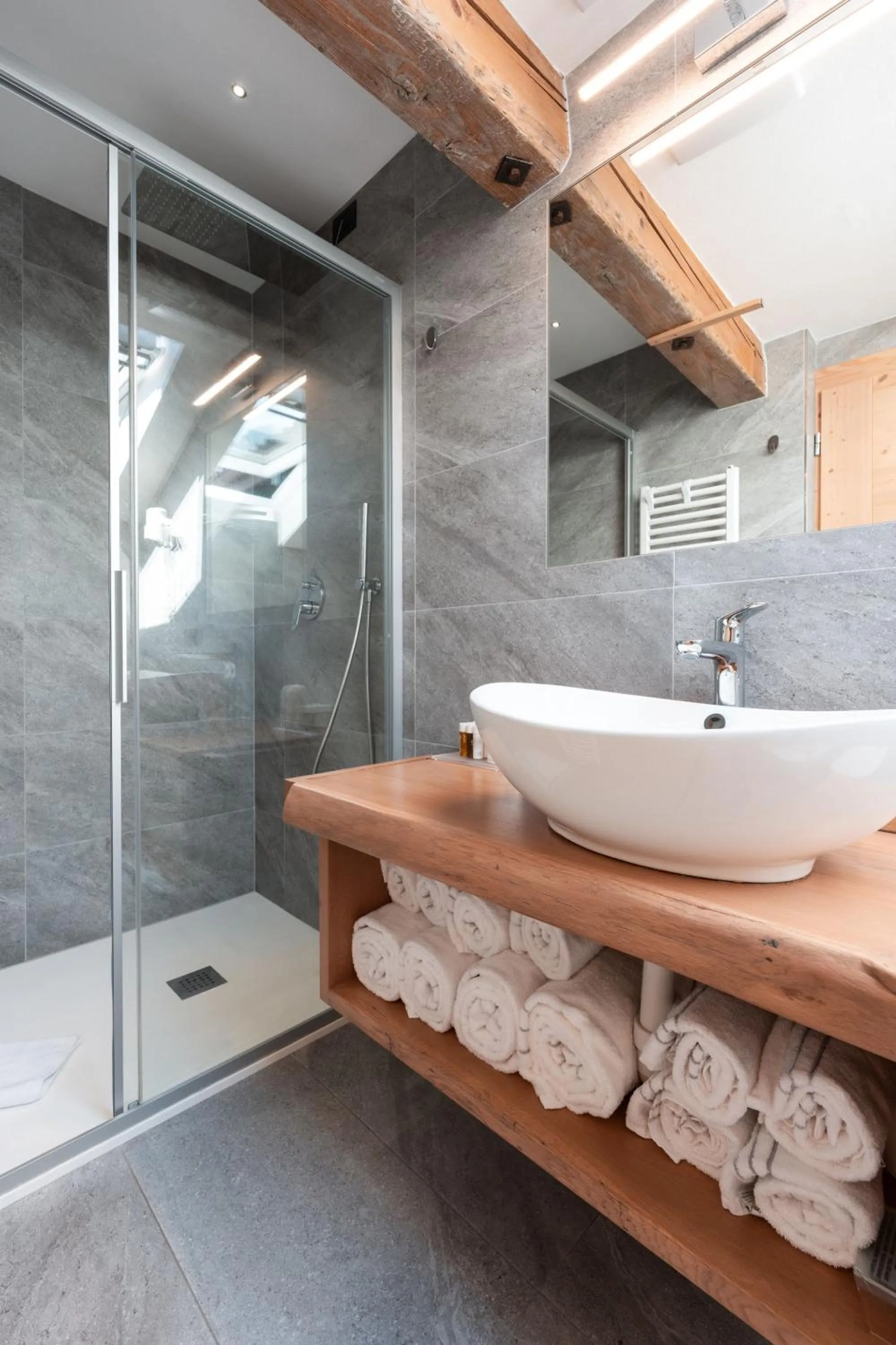 Bathroom in Hotel Piedibosco