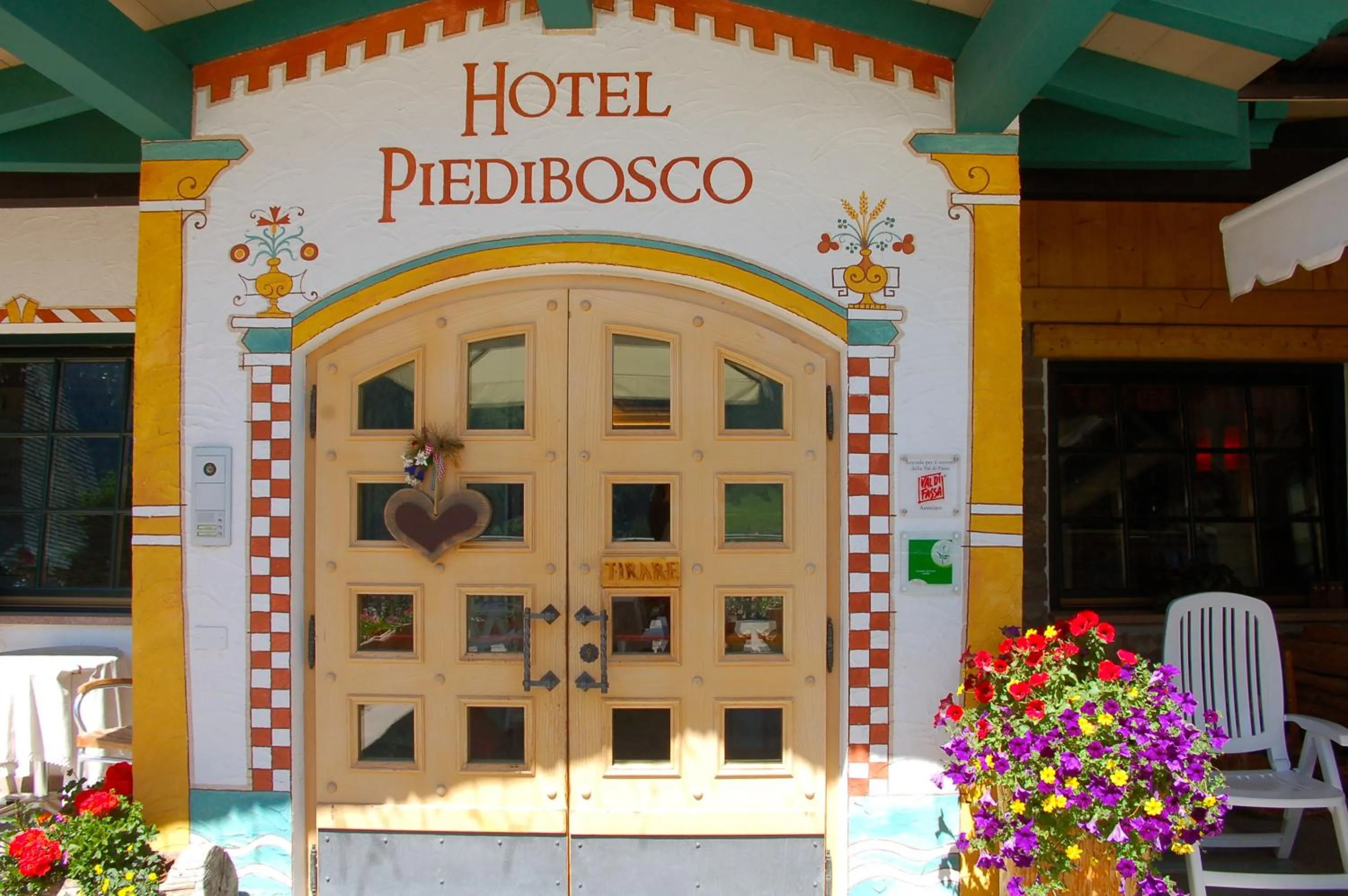 Facade/entrance in Hotel Piedibosco