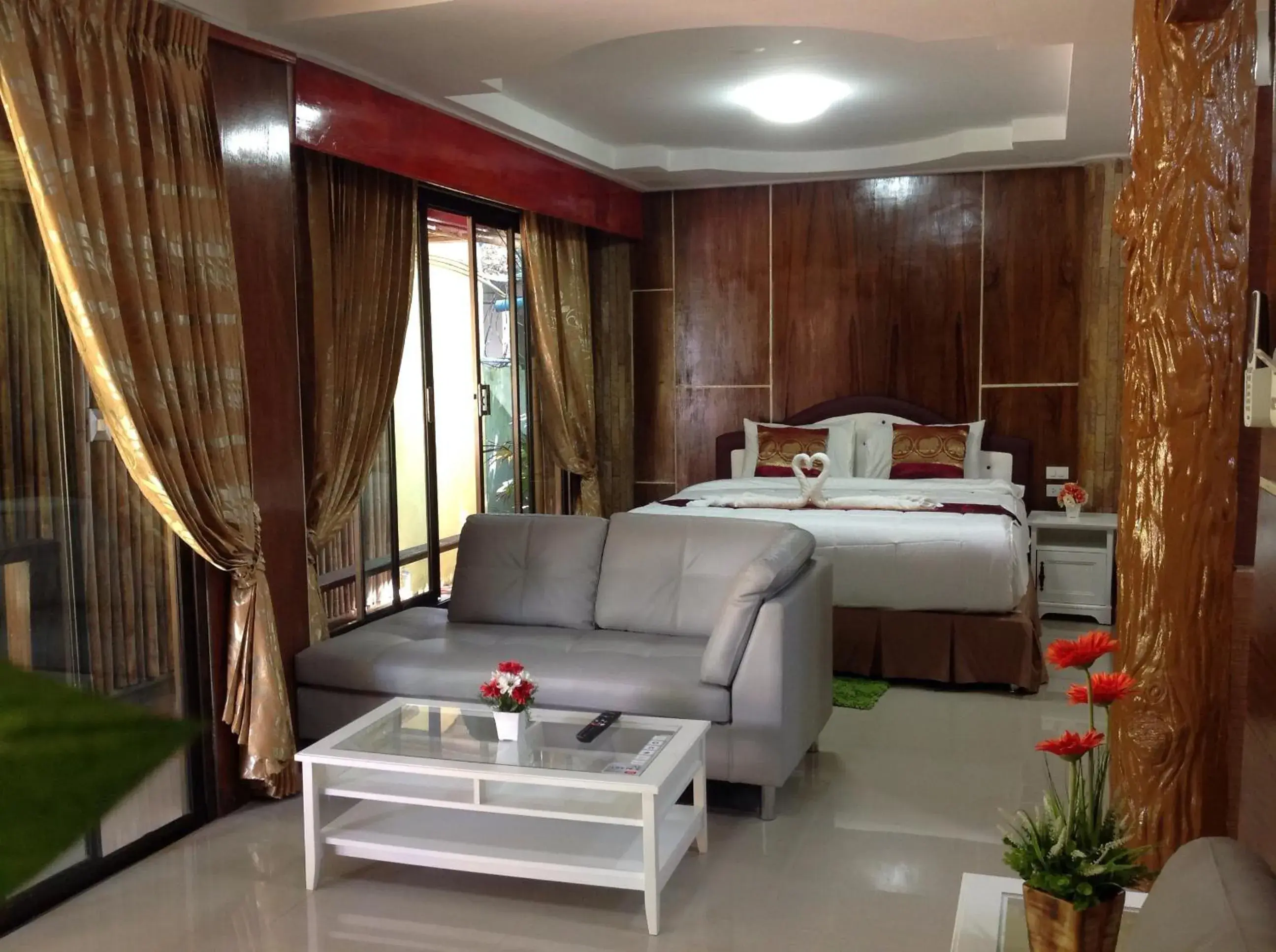 Deluxe Family Room in Ruan Mai Naiyang Beach Resort Deluxe Family Room in Ruan Mai Naiyang Beach Resort