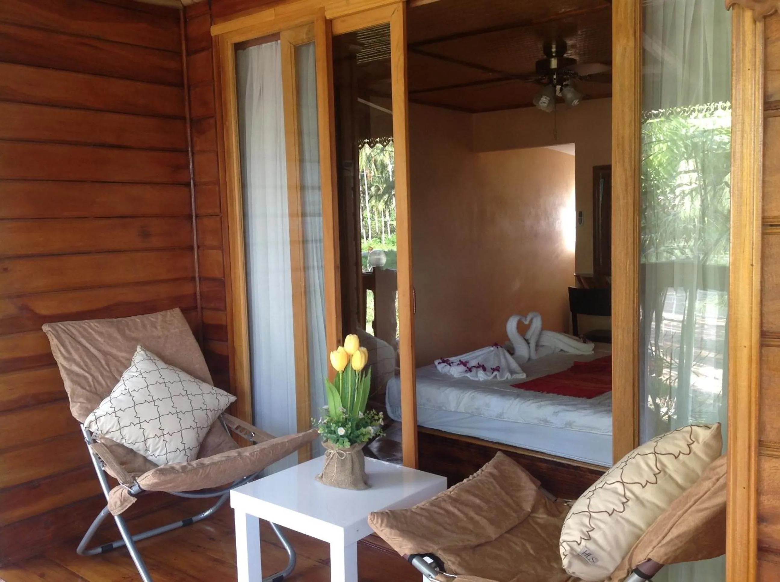 Patio, Bed in Ruan Mai Naiyang Beach Resort