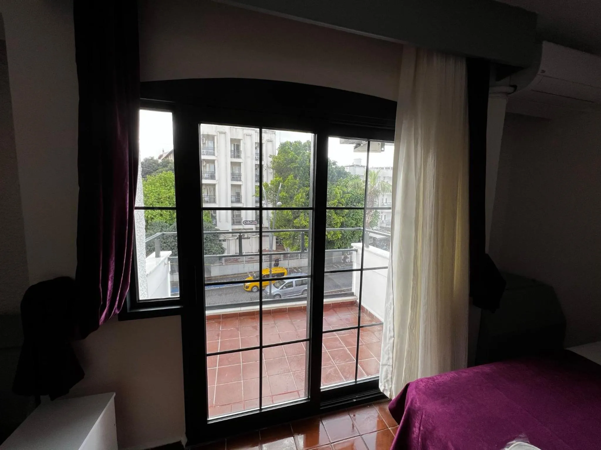 Bed in Andy's Apart Hotel