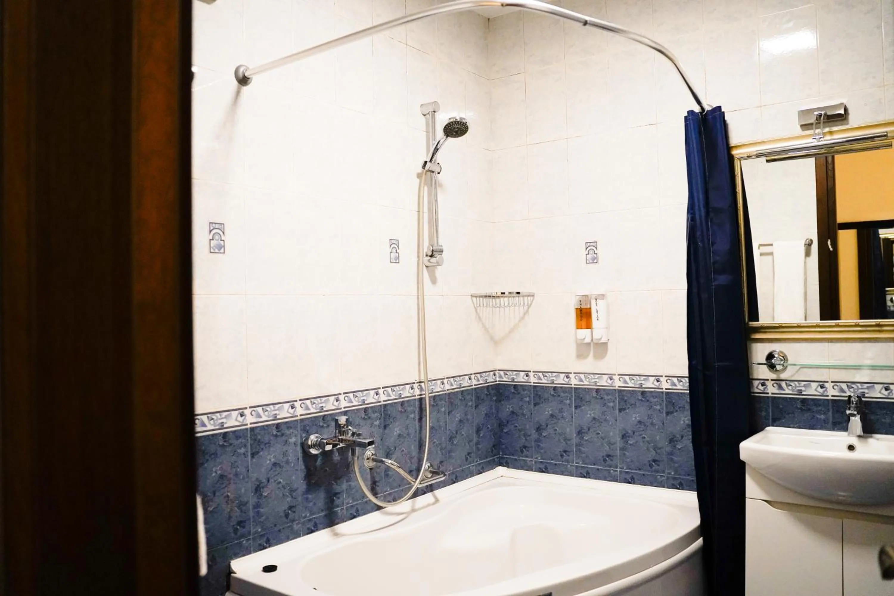 Bathroom in Hotel Griboedov