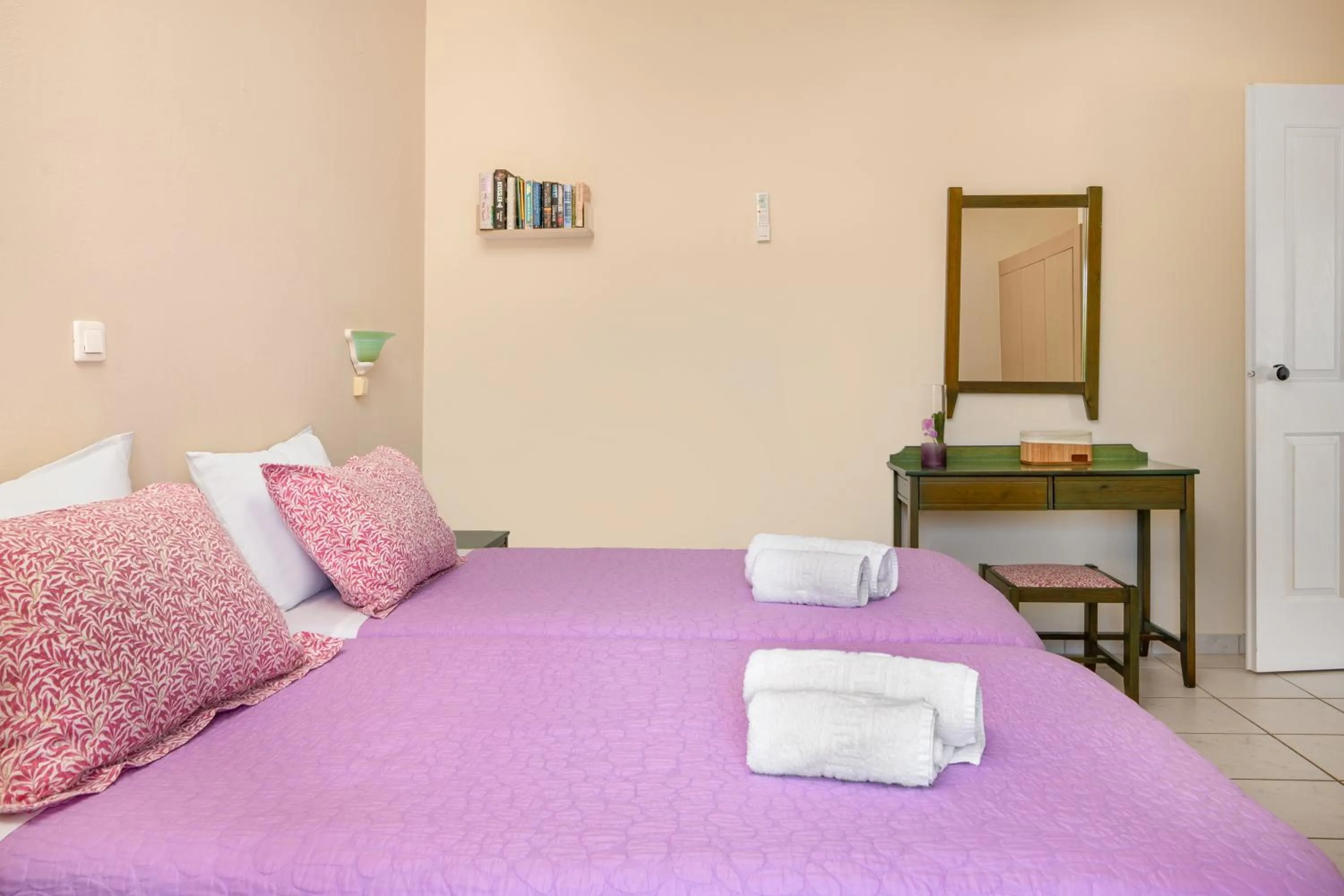 Bedroom, Bed in Armonia Apartments