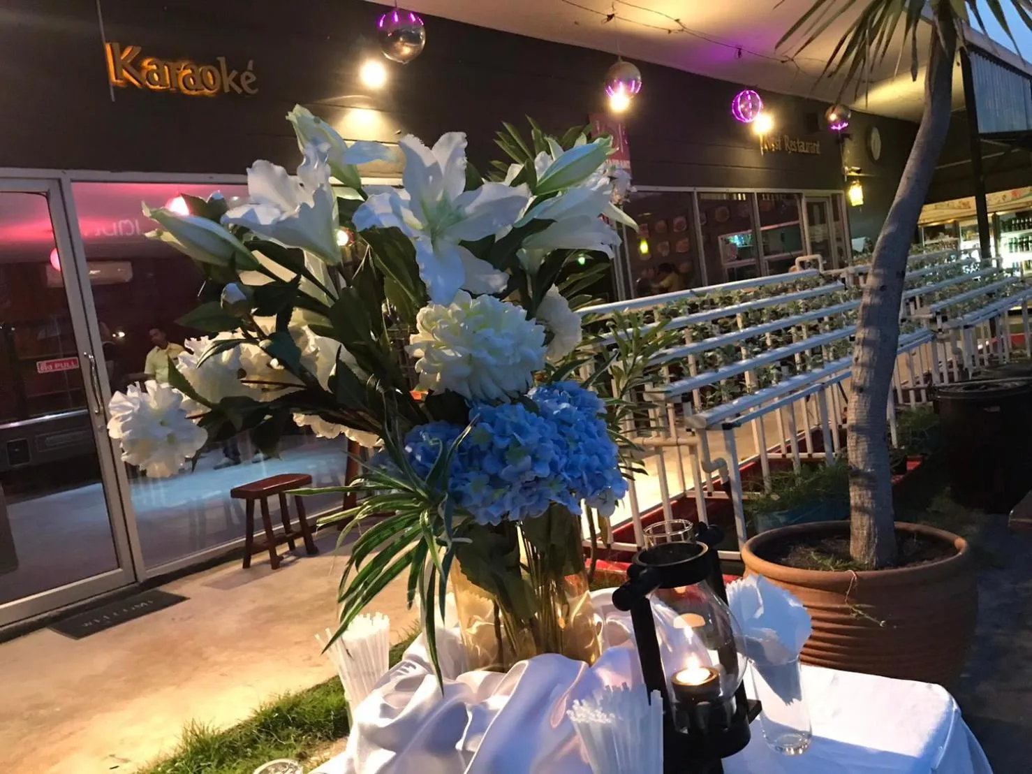 Restaurant/places to eat in Nest Boutique Resort