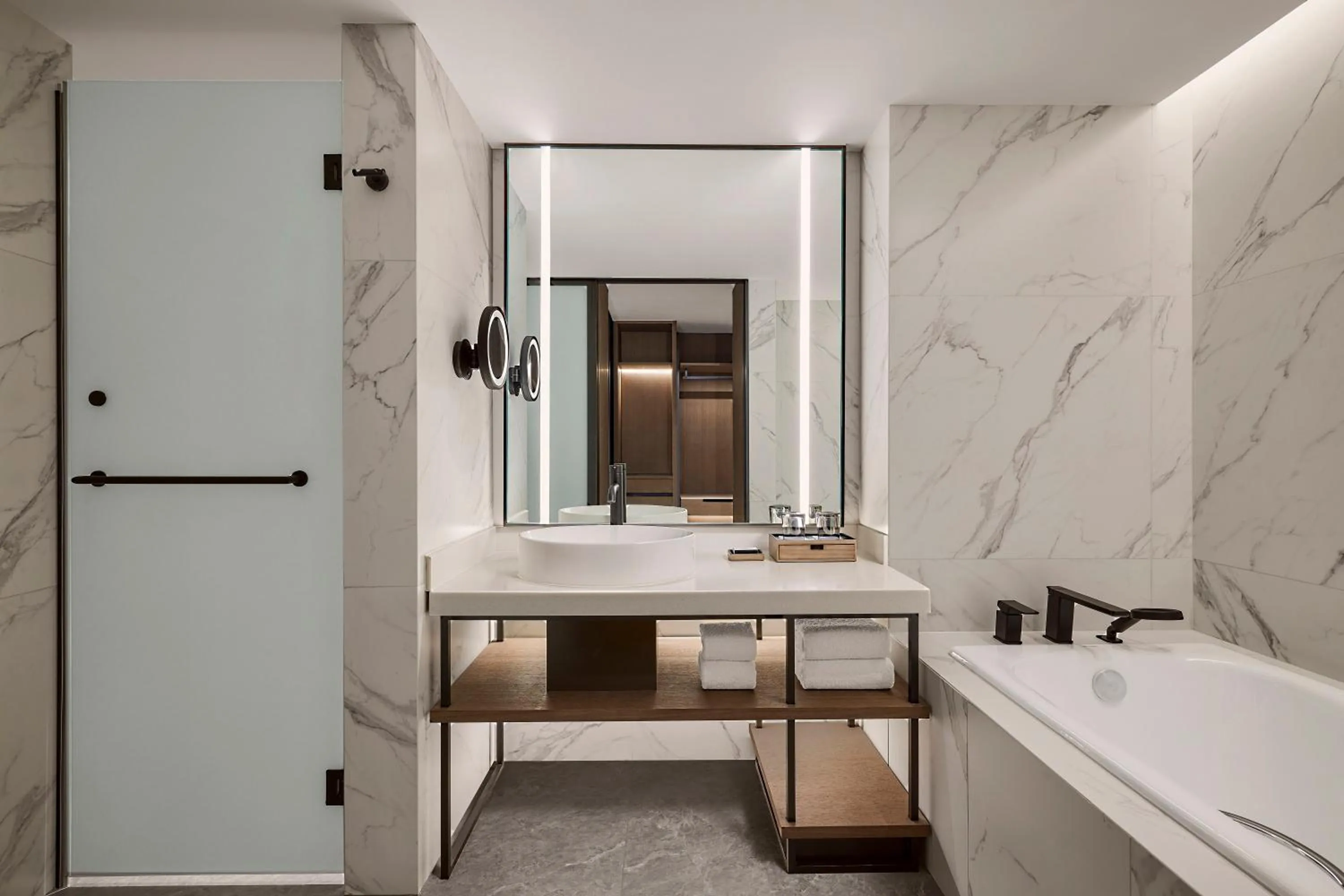 Bathroom in Sheraton Chengdu Lido Hotel