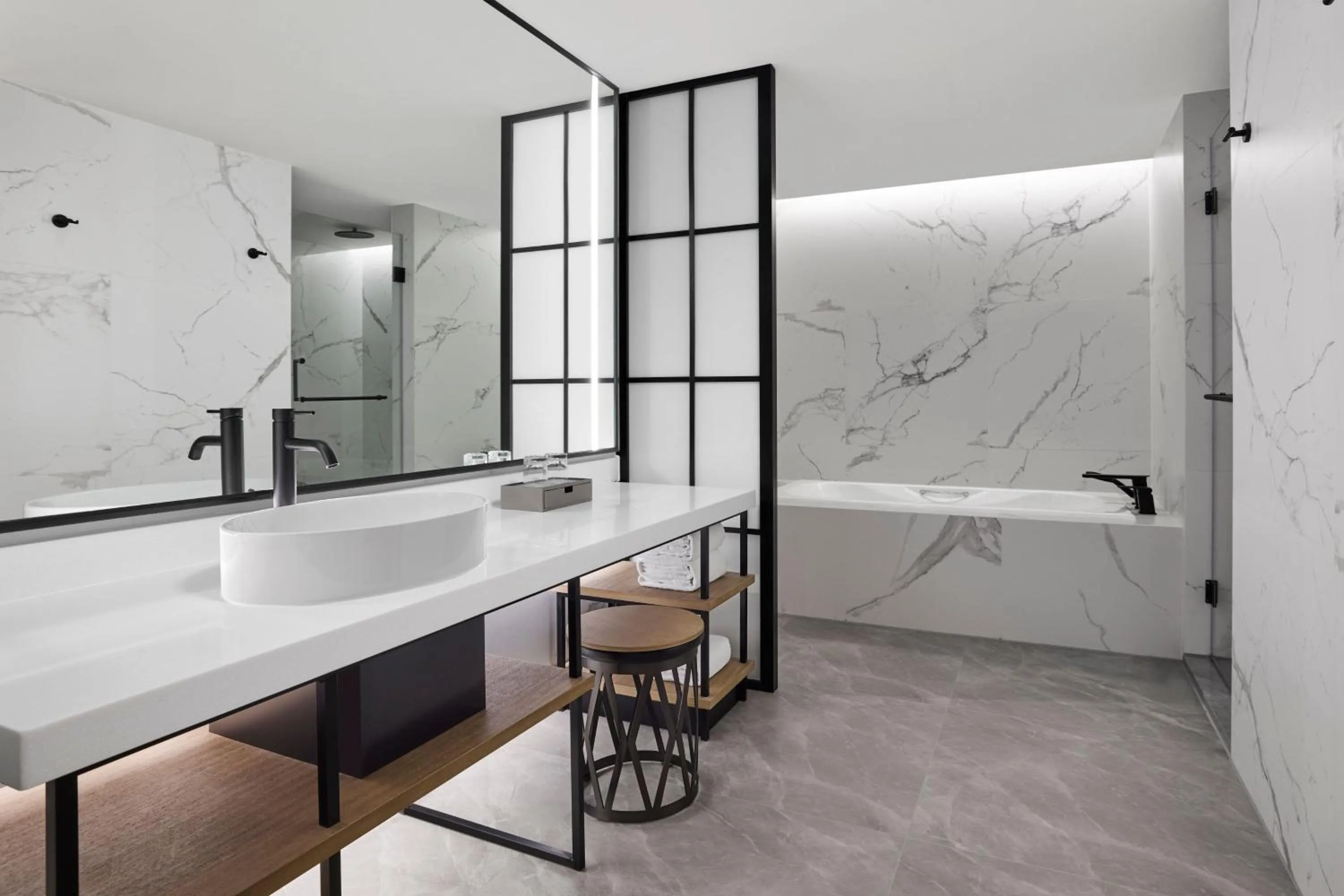 Photo of the whole room in Sheraton Chengdu Lido Hotel