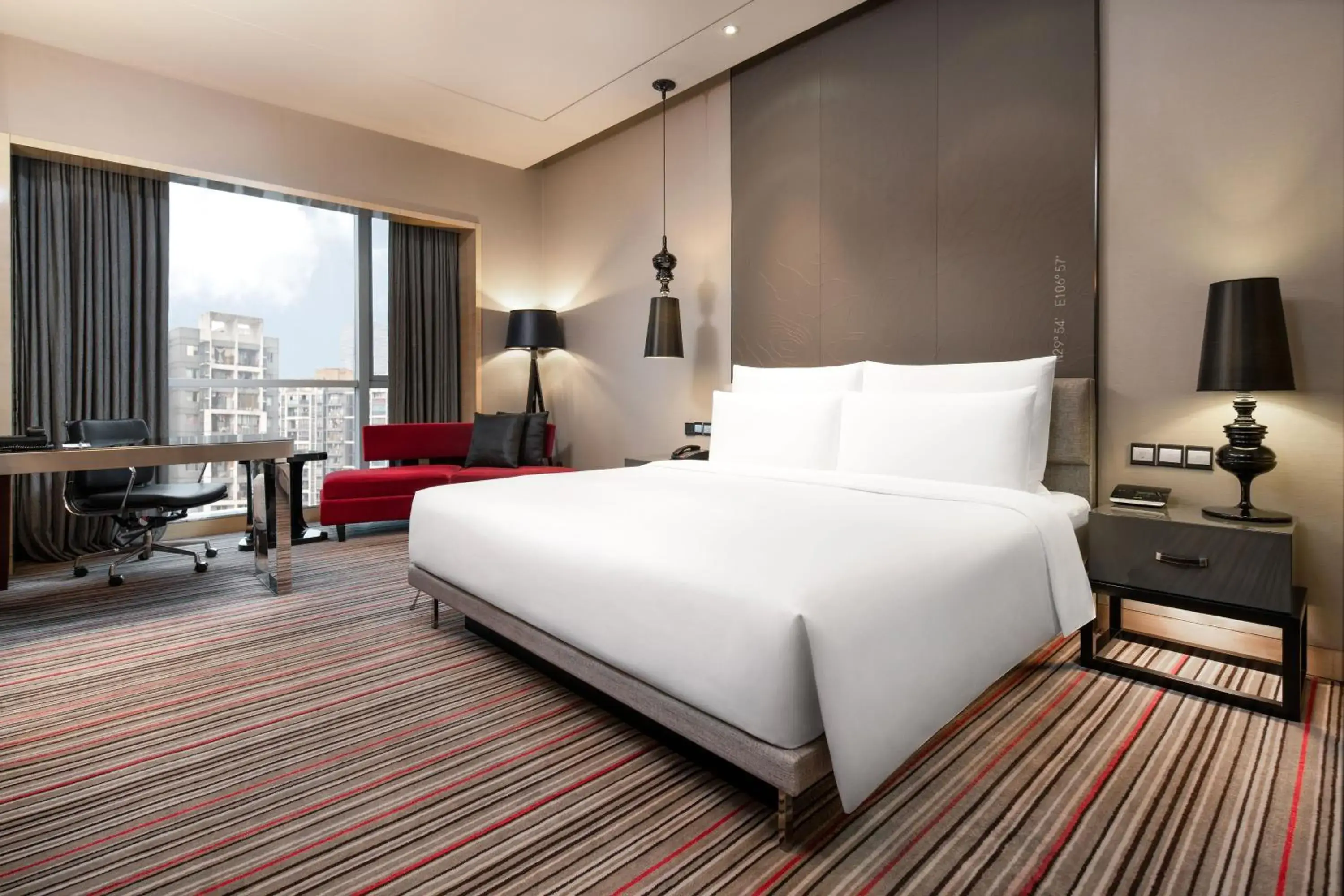 Deluxe Room, 1 King, City View in Le Meridien Chongqing Nan'an Deluxe Room, 1 King, City View in Le Meridien Chongqing Nan'an