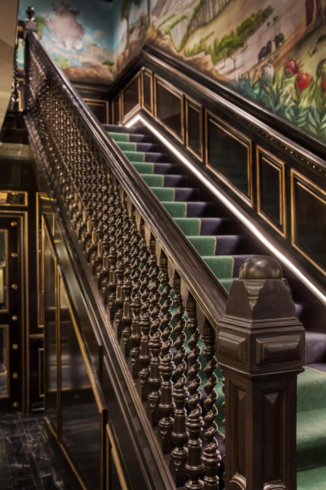Lobby or reception in 100 Princes Street