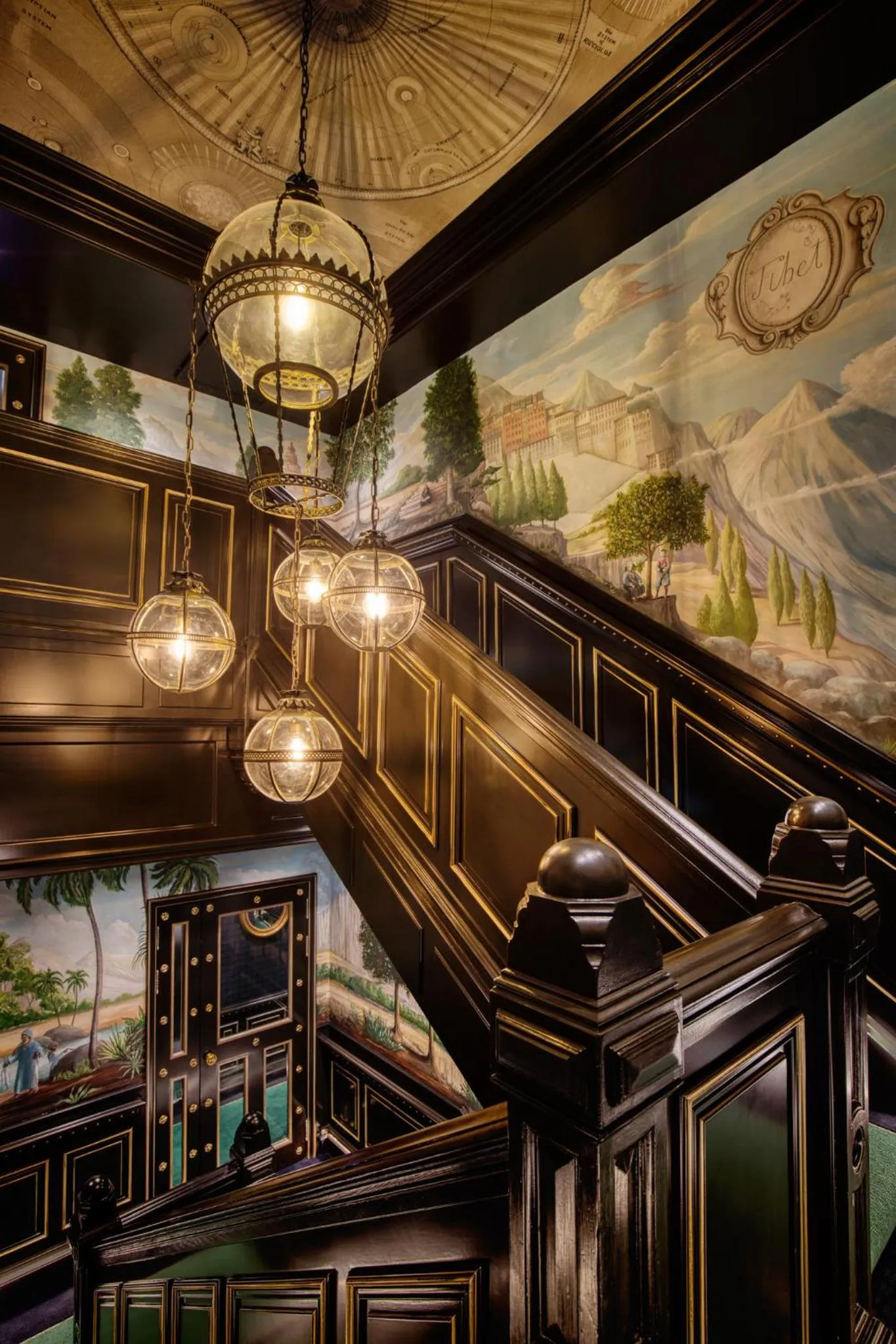 Decorative detail in 100 Princes Street