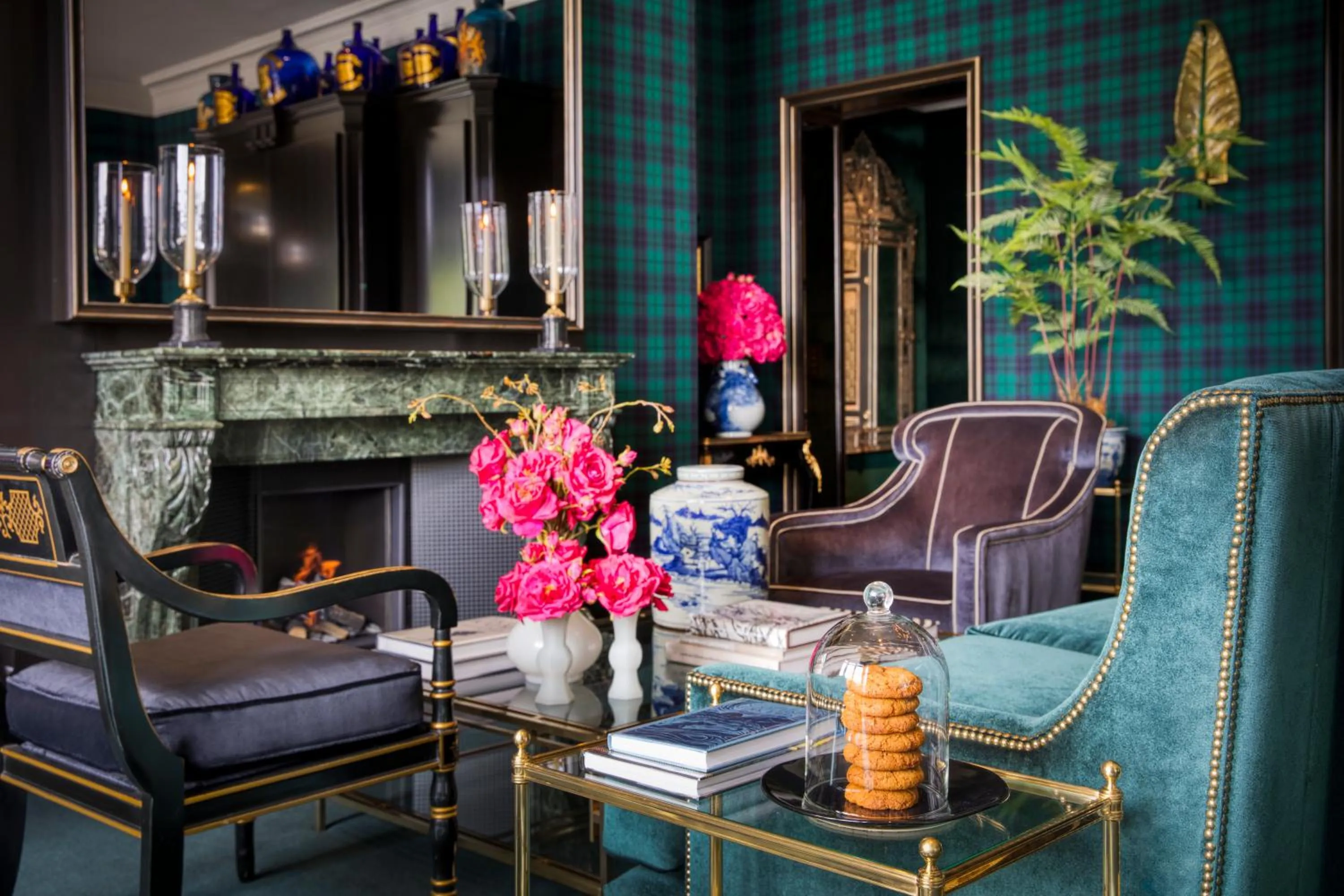 Seating area in 100 Princes Street