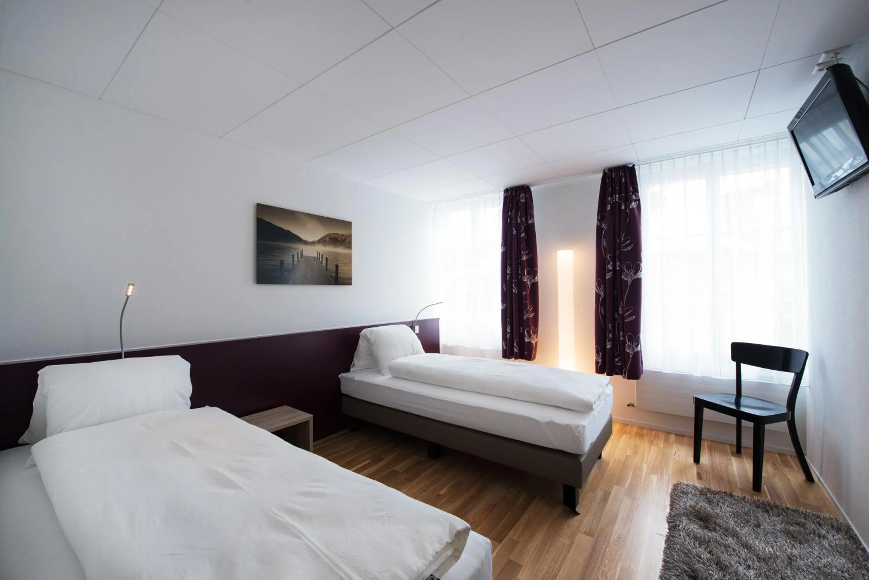 Photo of the whole room, Bed in Gasthof zum Mohren