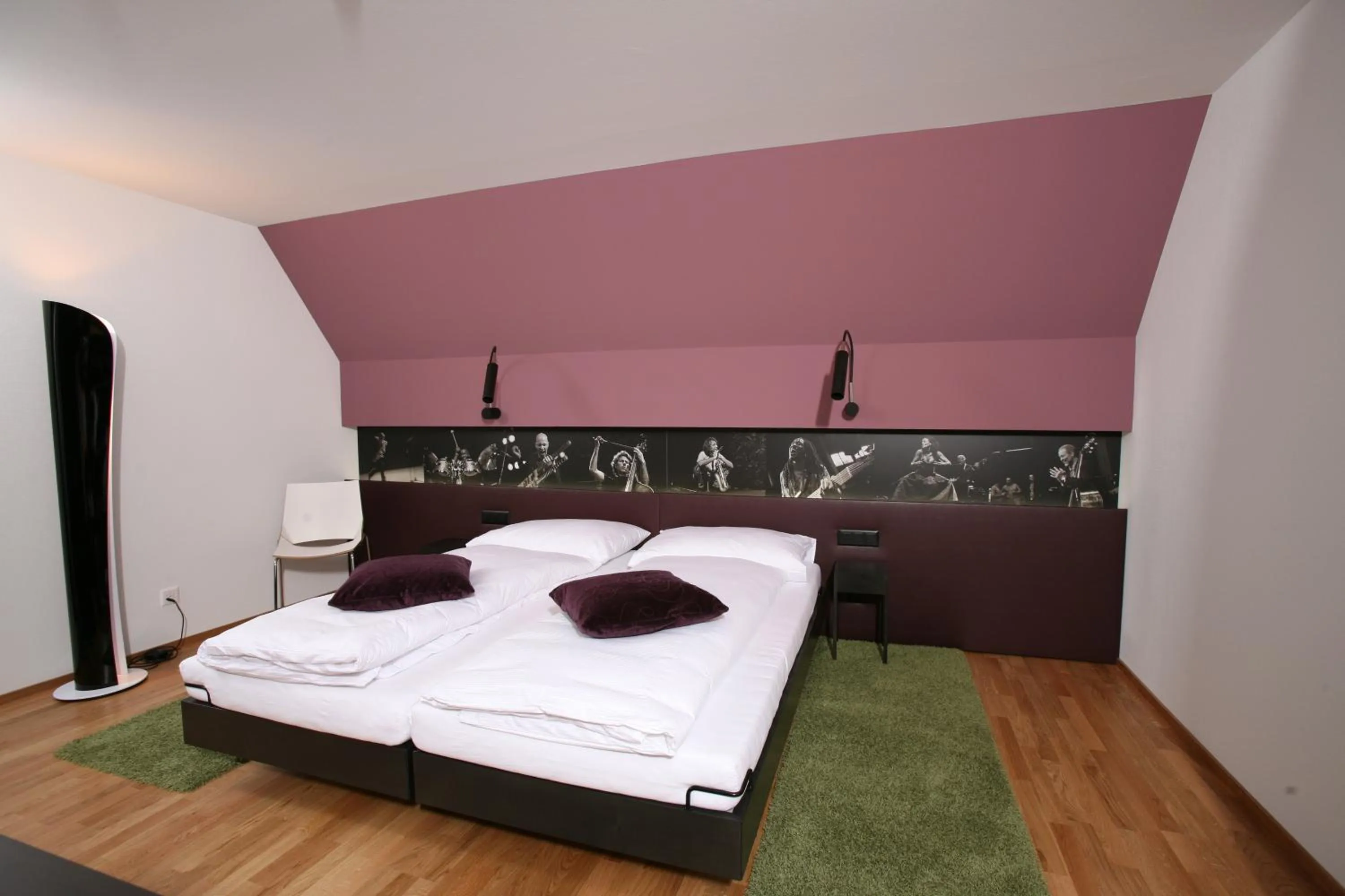 Photo of the whole room, Bed in Gasthof zum Mohren