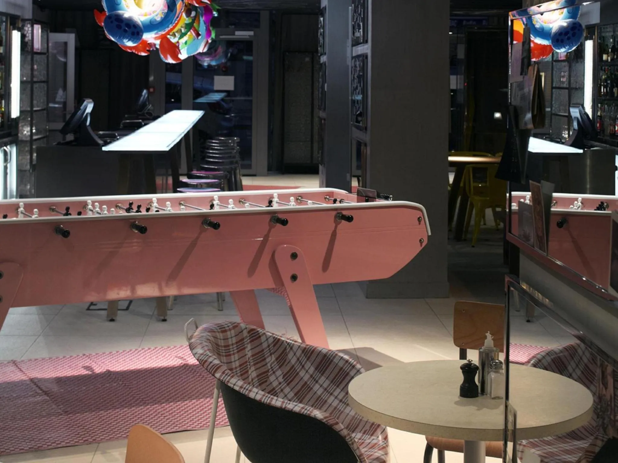 Lounge or bar in Mama Shelter Marseille