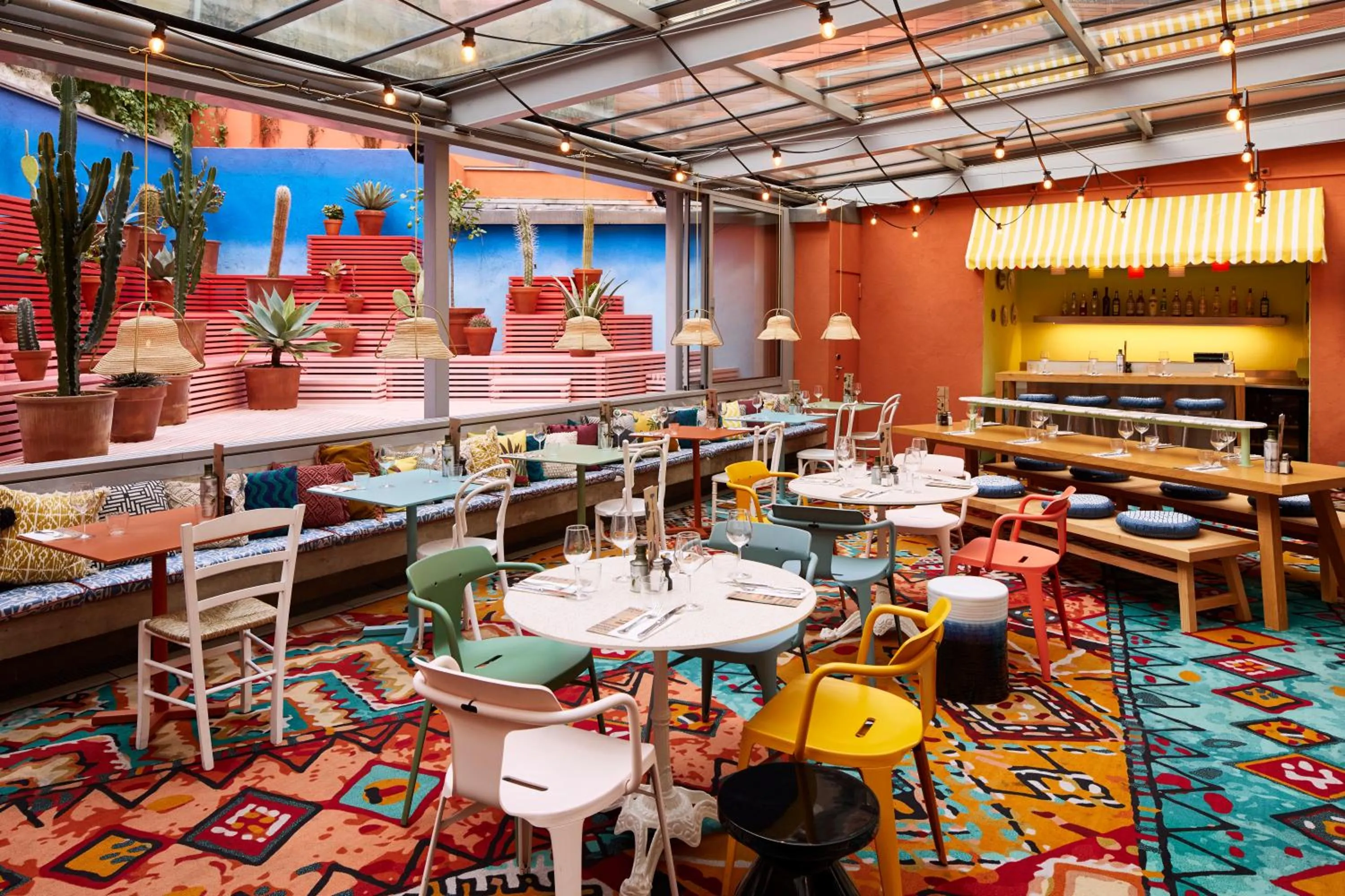 Restaurant/places to eat in Mama Shelter Marseille