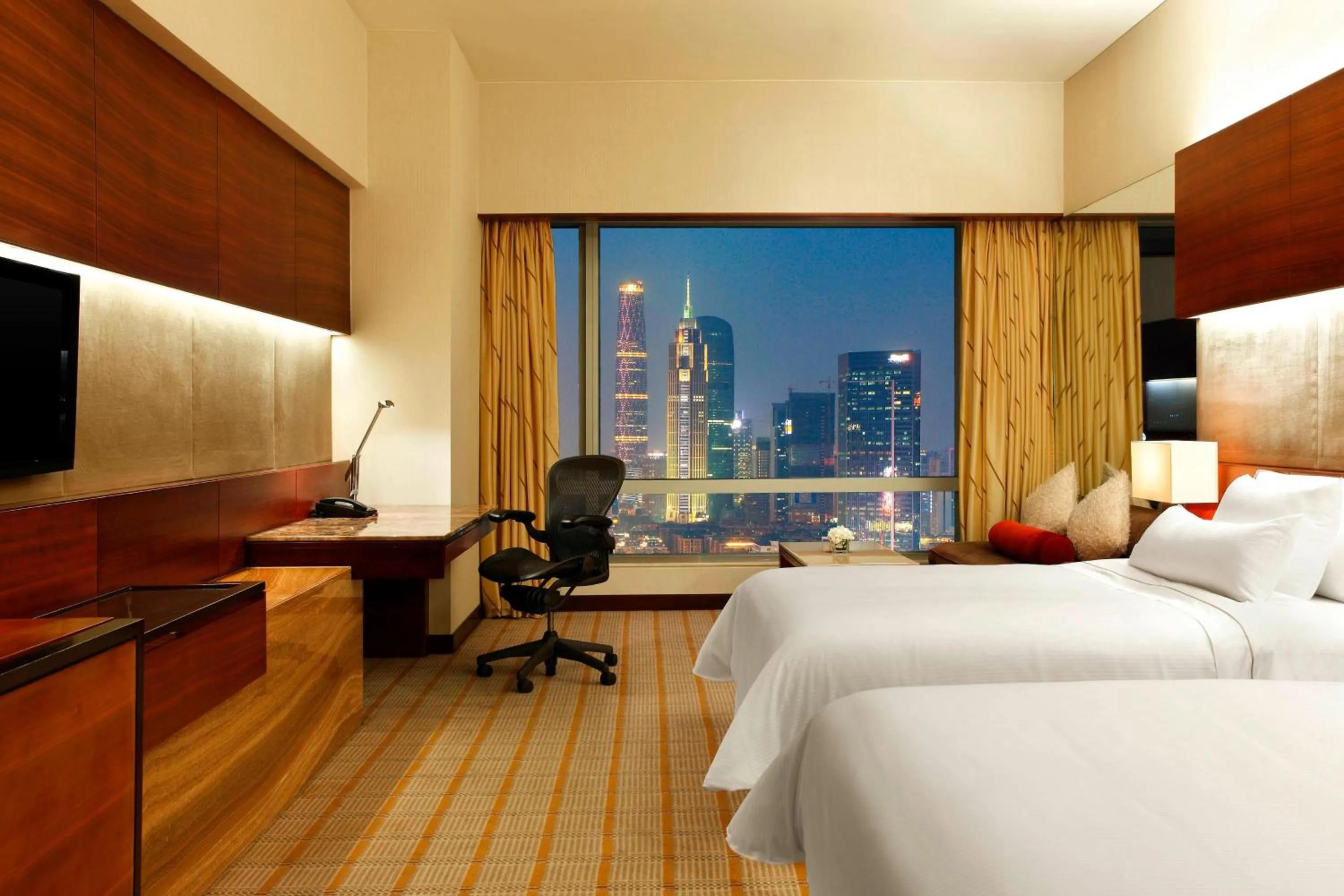 Photo of the whole room, Bed in The Westin Guangzhou