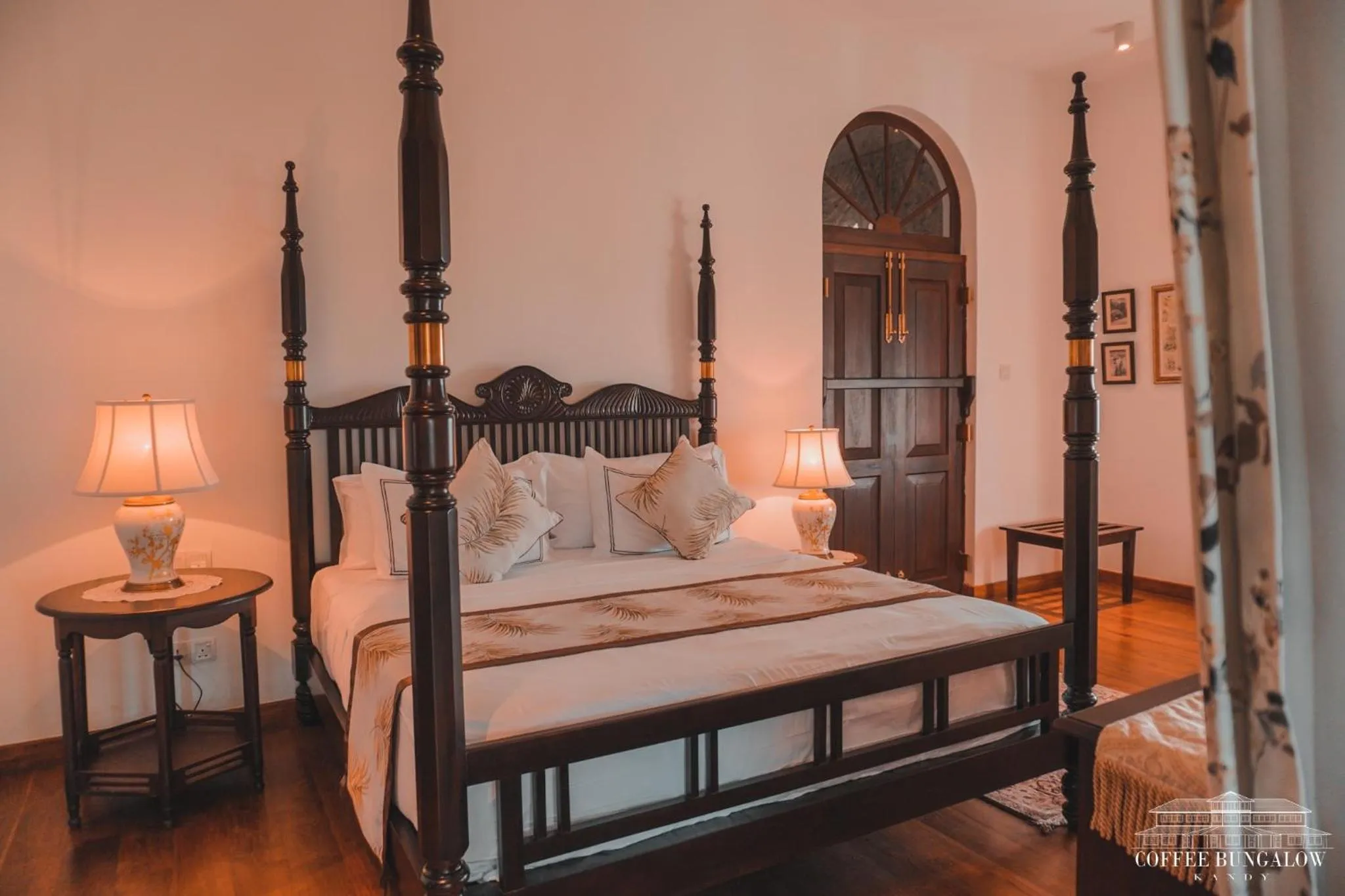 Bed in Coffee Bungalow Kandy