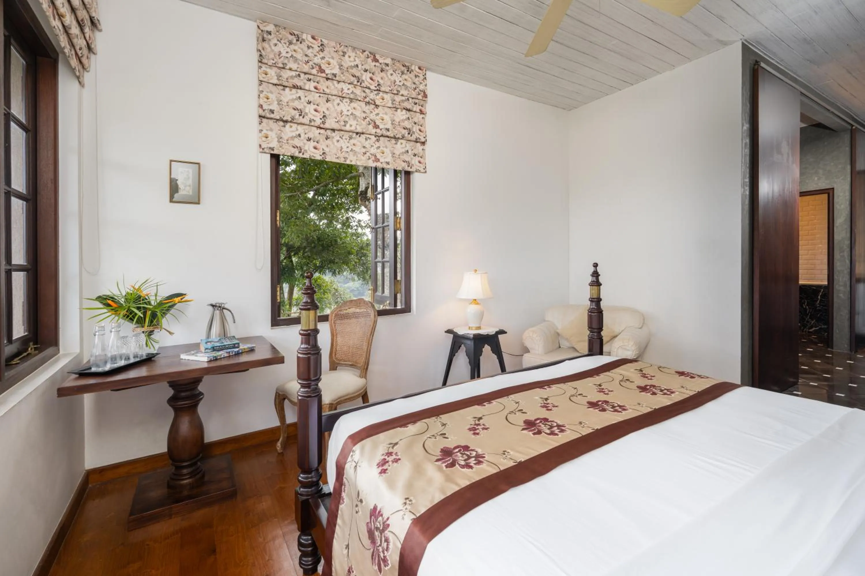 Bed in Coffee Bungalow Kandy