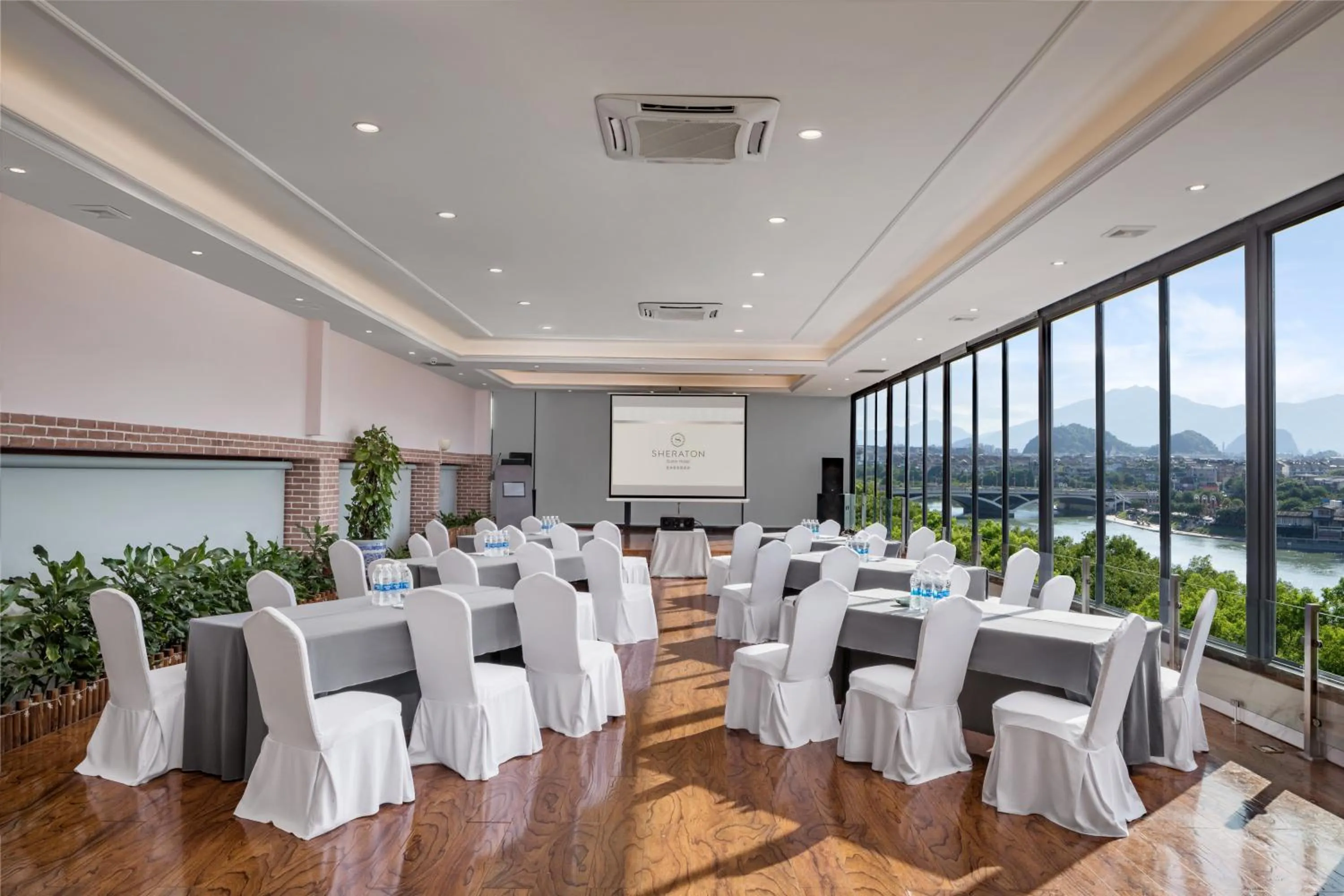 Meeting/conference room in Sheraton Guilin Hotel