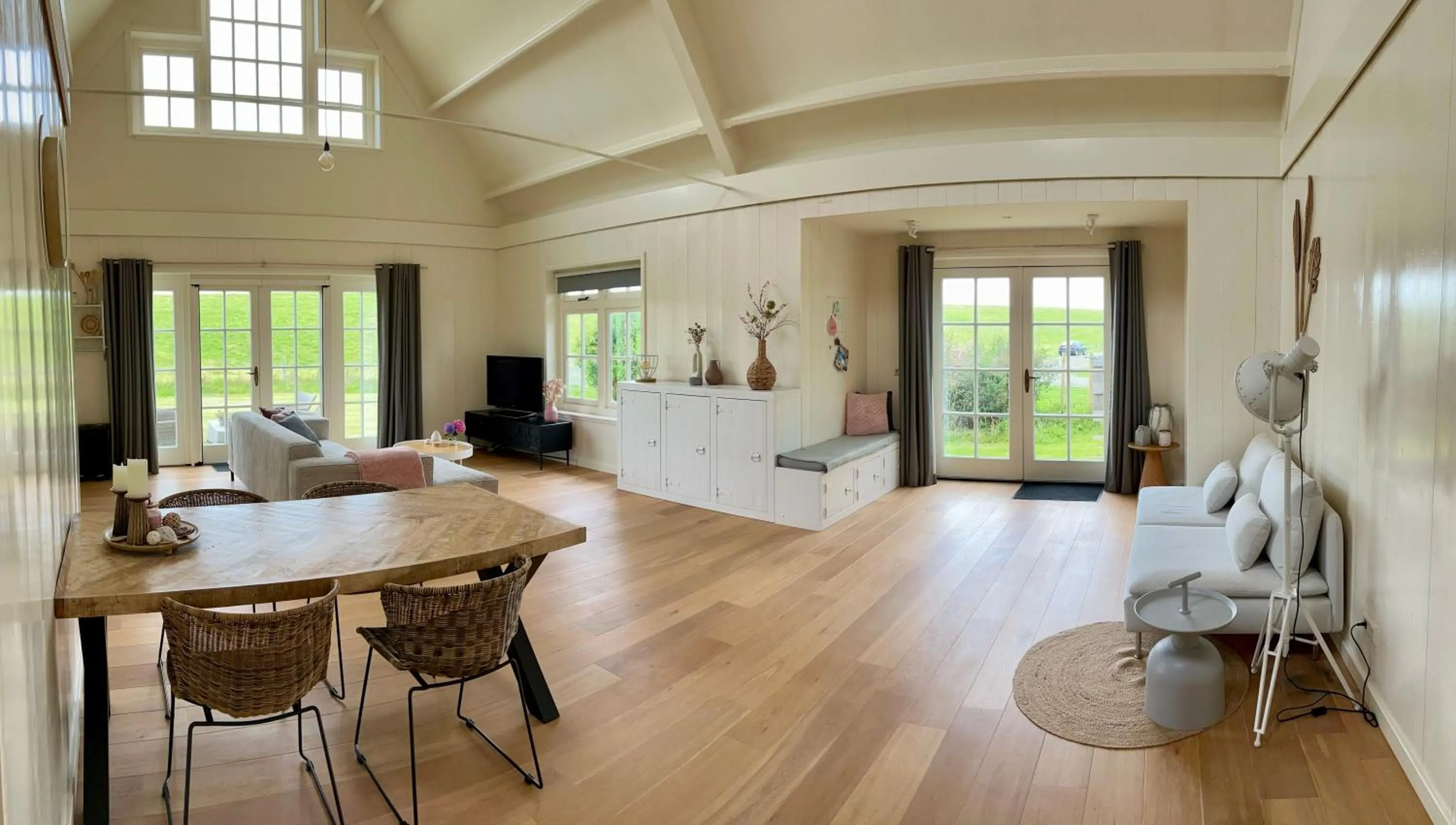 Facade/entrance in Villa Nieuwland B&B