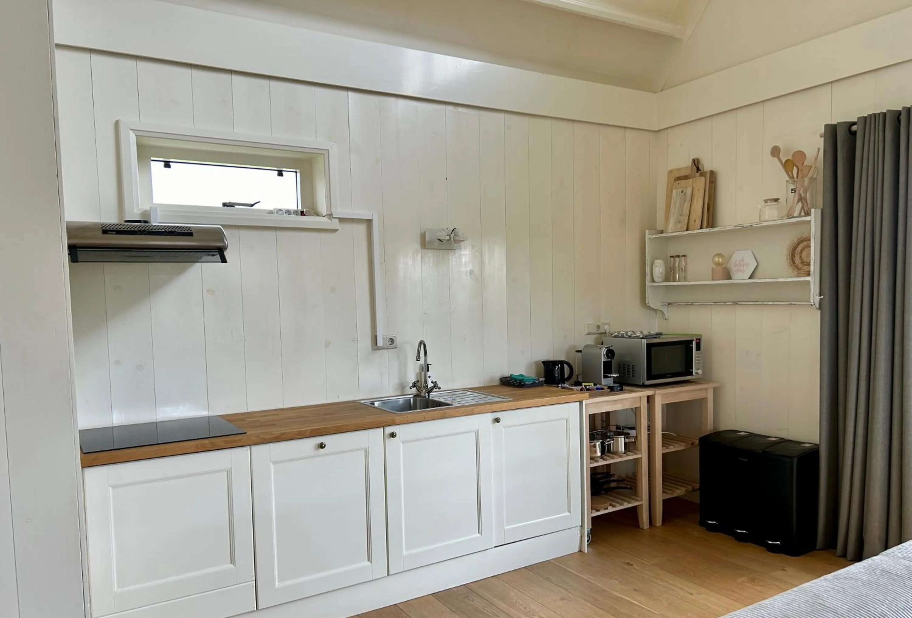 Coffee/tea facilities in Villa Nieuwland B&B