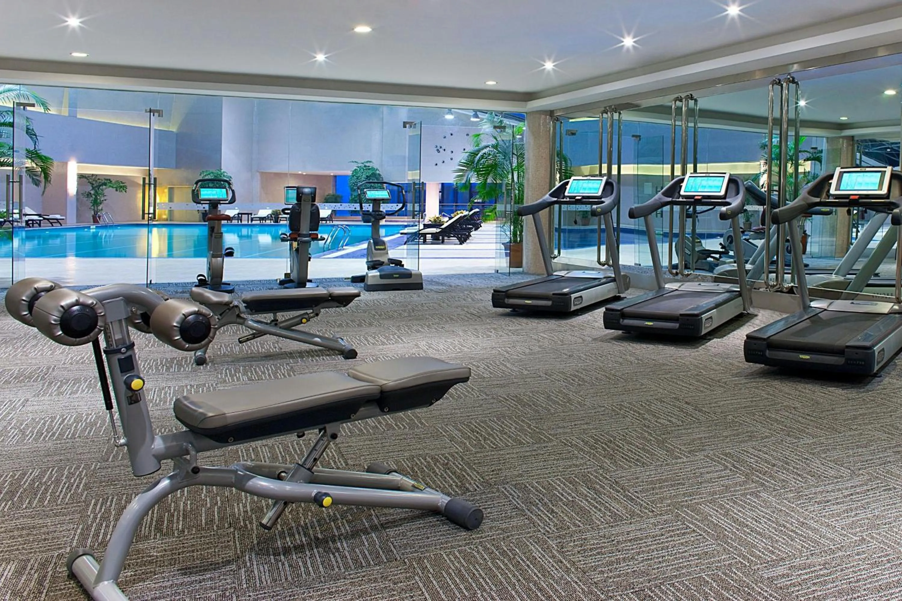 Fitness centre/facilities in Four Points by Sheraton Hangzhou, Binjiang