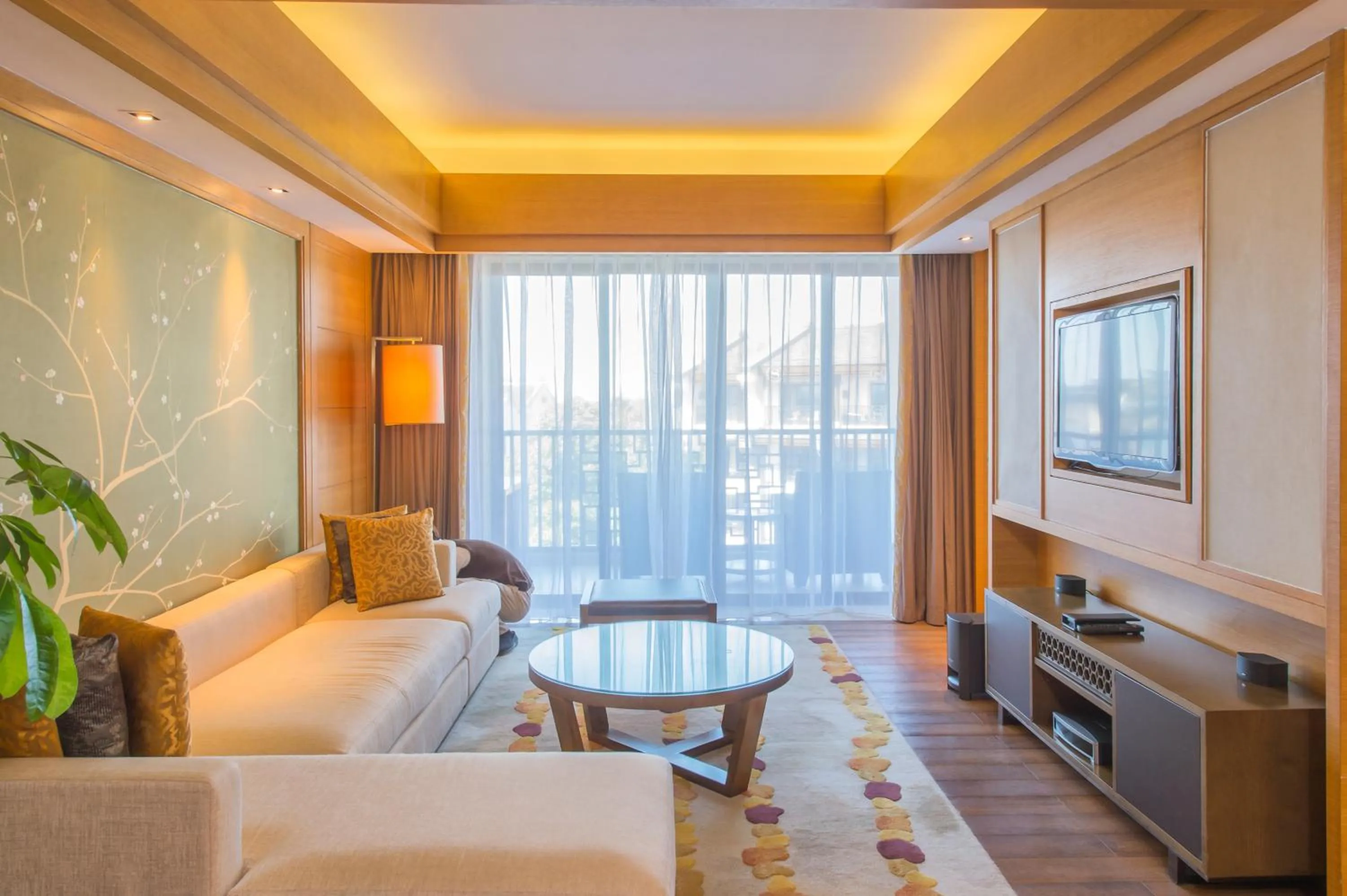 Living room, Bed in Sheraton Grand Hangzhou Wetland Park Resort