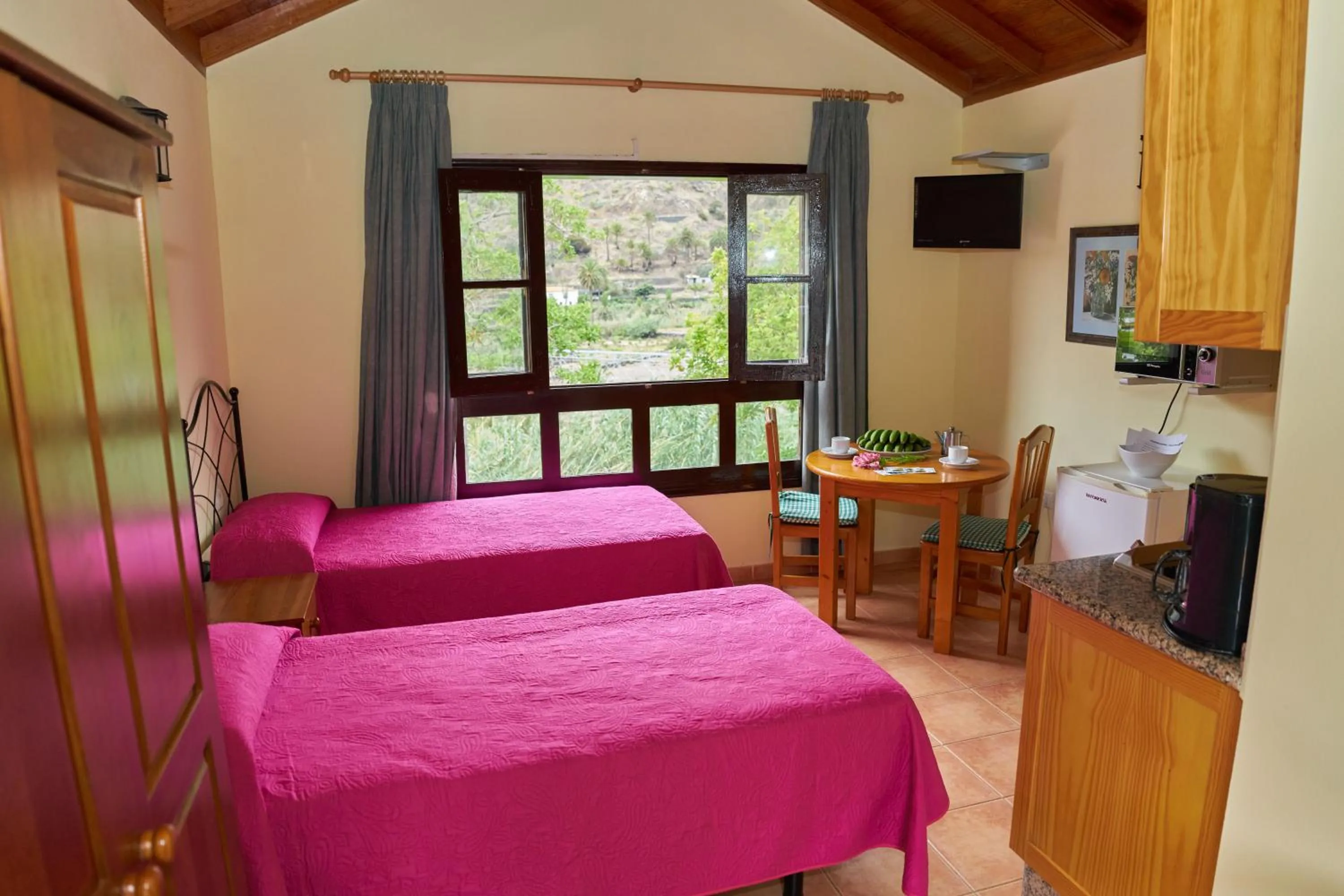 Photo of the whole room, Bed in Finca Piñero