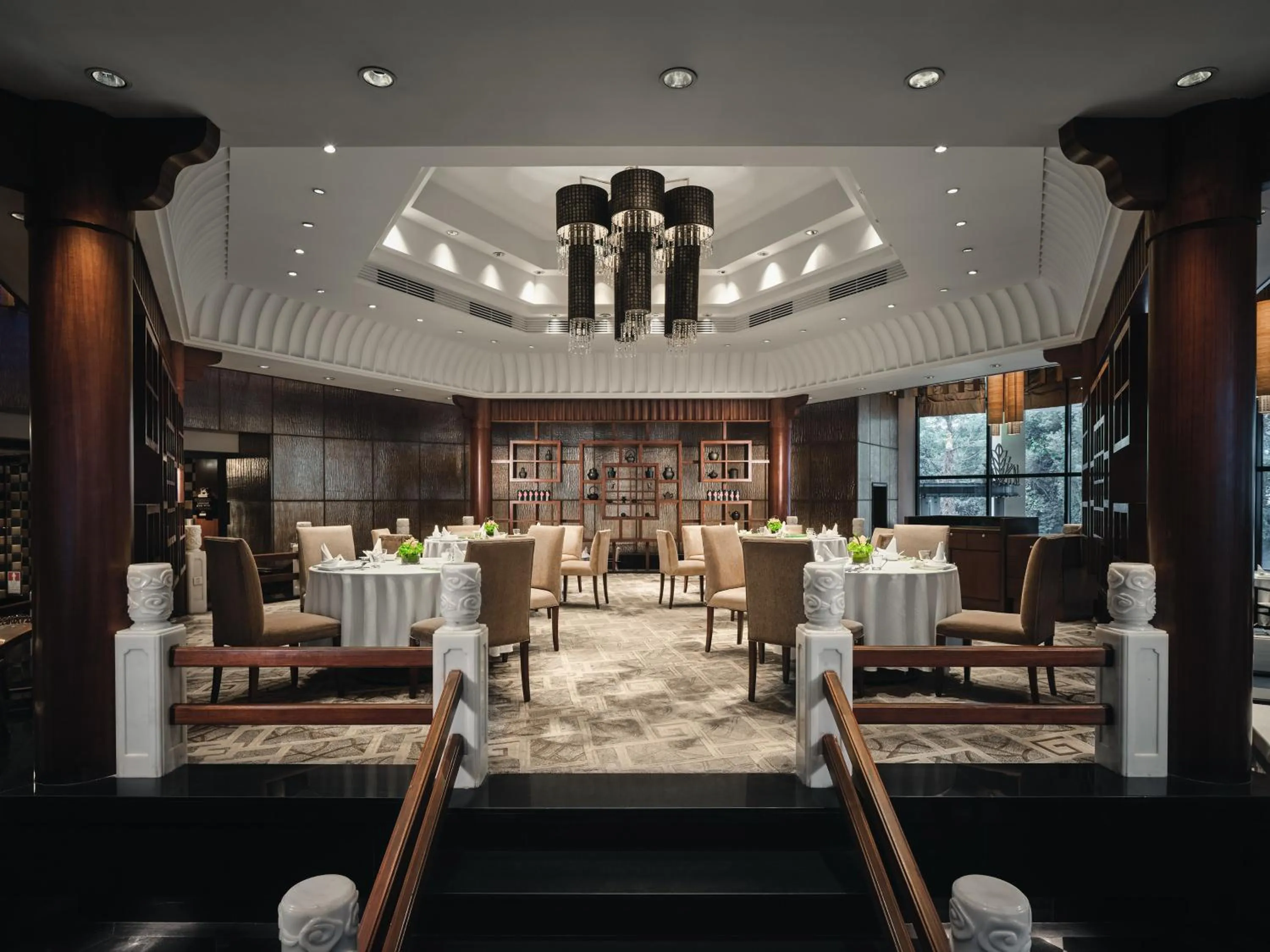 Restaurant/places to eat in Hotel Indigo Shenzhen Overseas Chinese Town by IHG