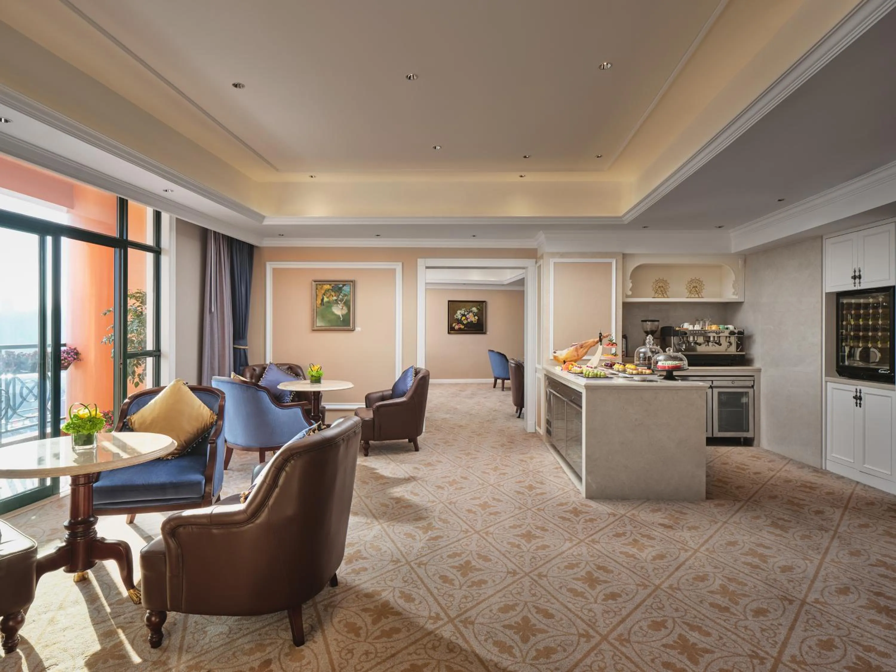 minibar in Hotel Indigo Shenzhen Overseas Chinese Town by IHG