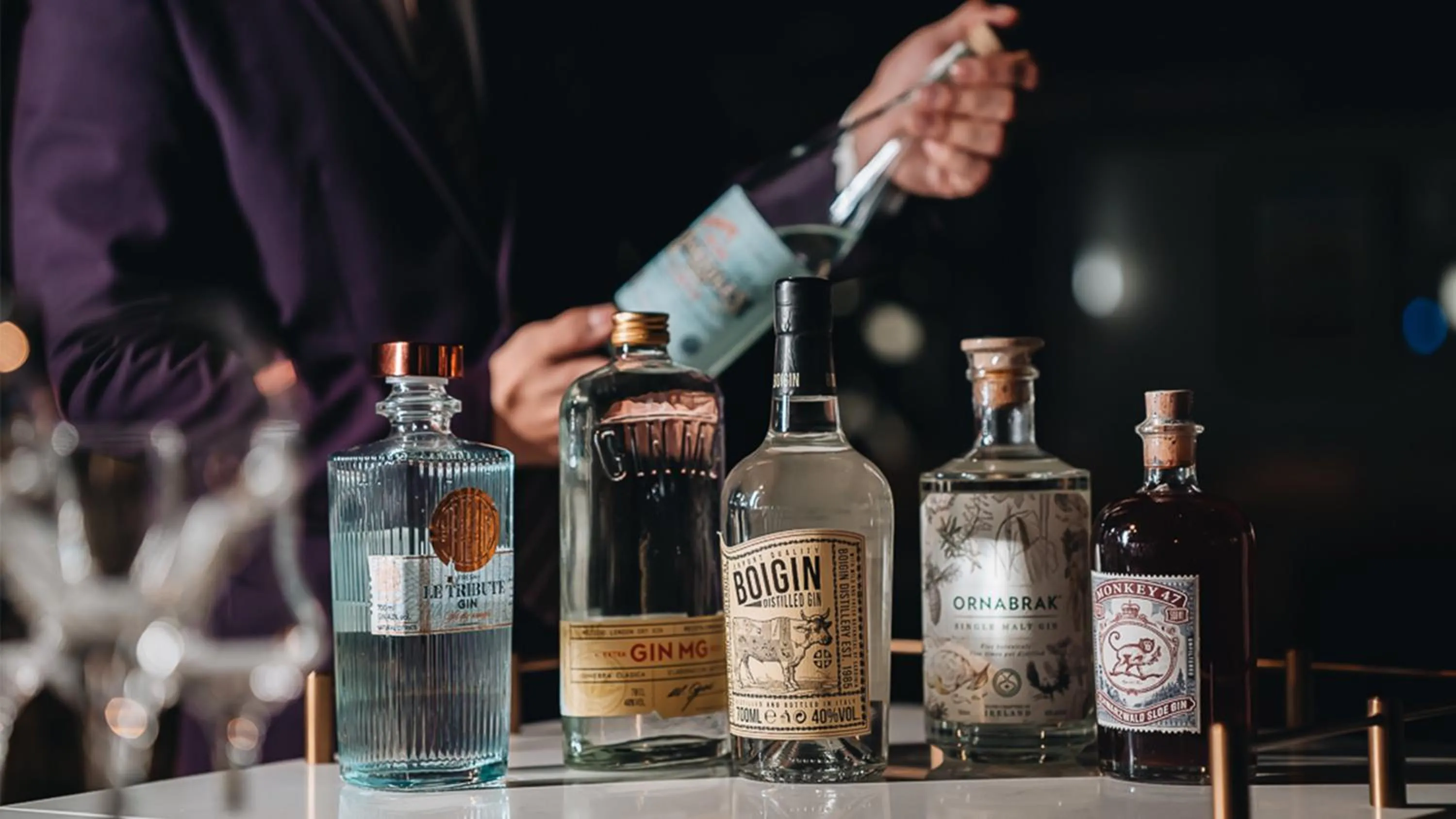 Lounge or bar in Hotel Indigo Shenzhen Overseas Chinese Town by IHG