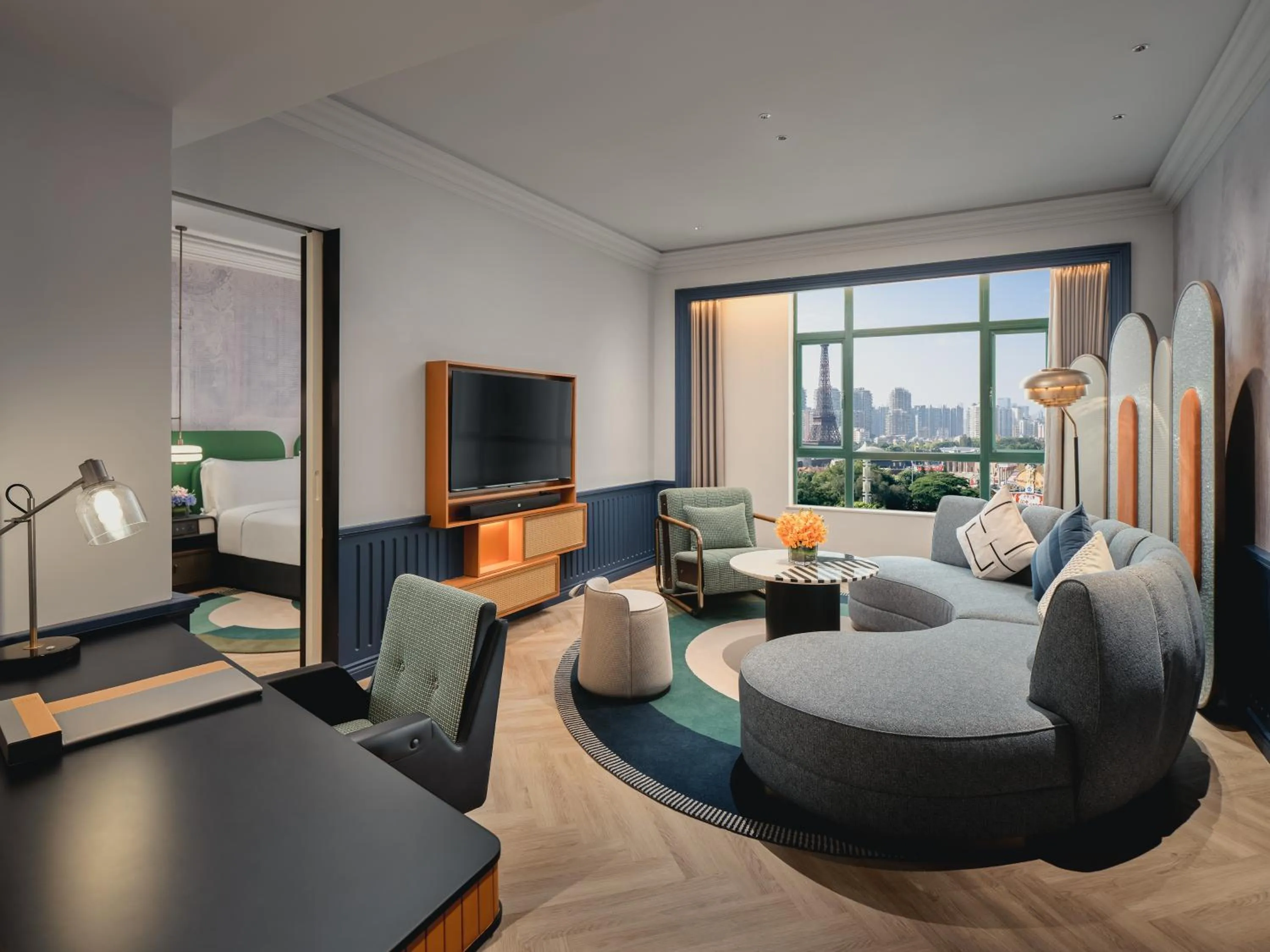 TV and multimedia in Hotel Indigo Shenzhen Overseas Chinese Town by IHG