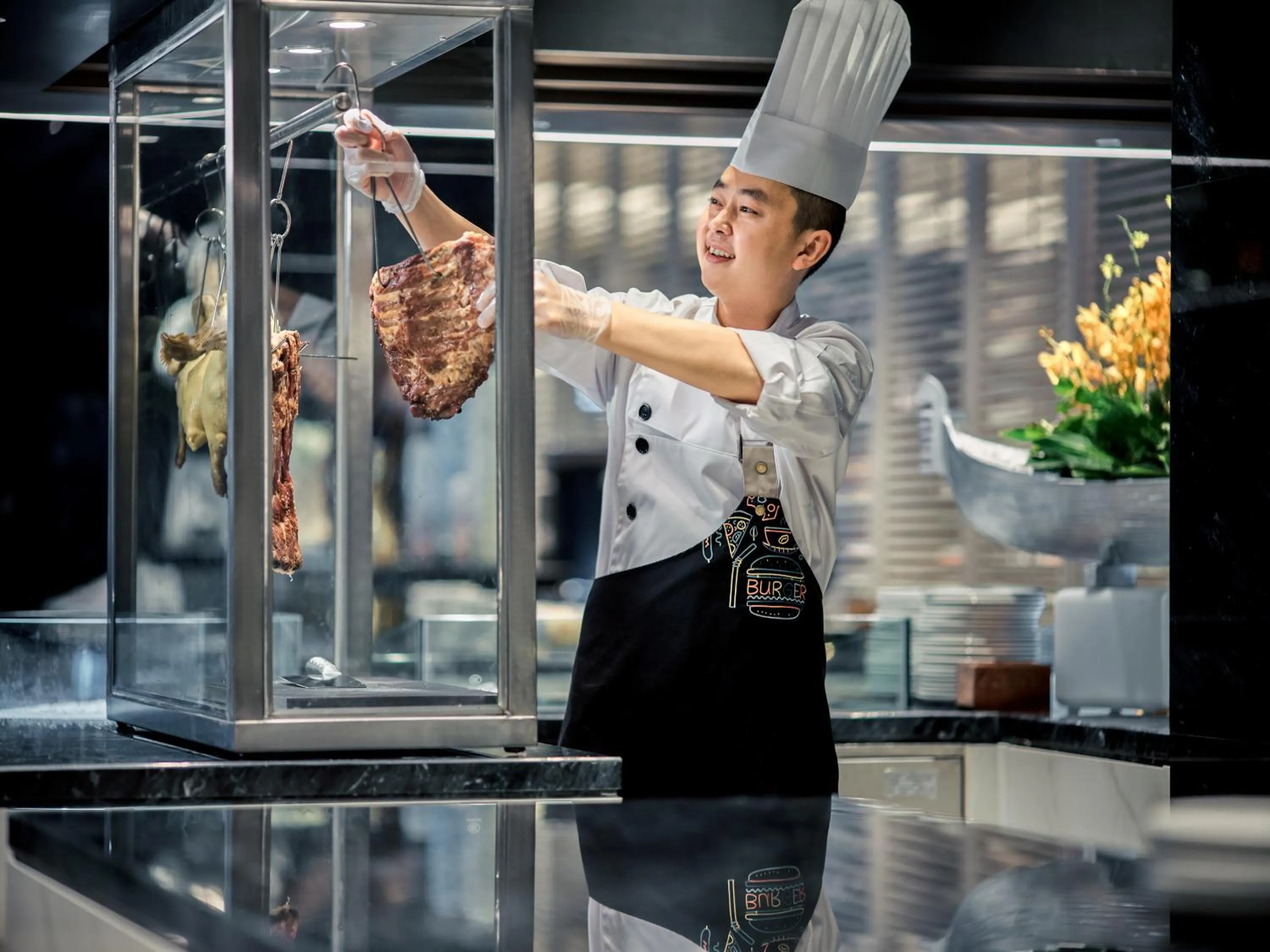 Restaurant/places to eat in Hotel Indigo Shenzhen Overseas Chinese Town by IHG