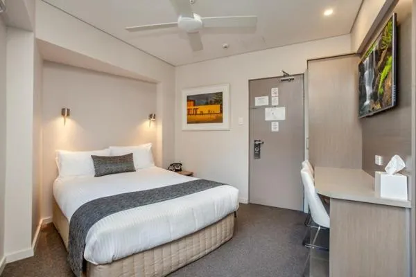 Bed in Manly Paradise Motel & Apartments