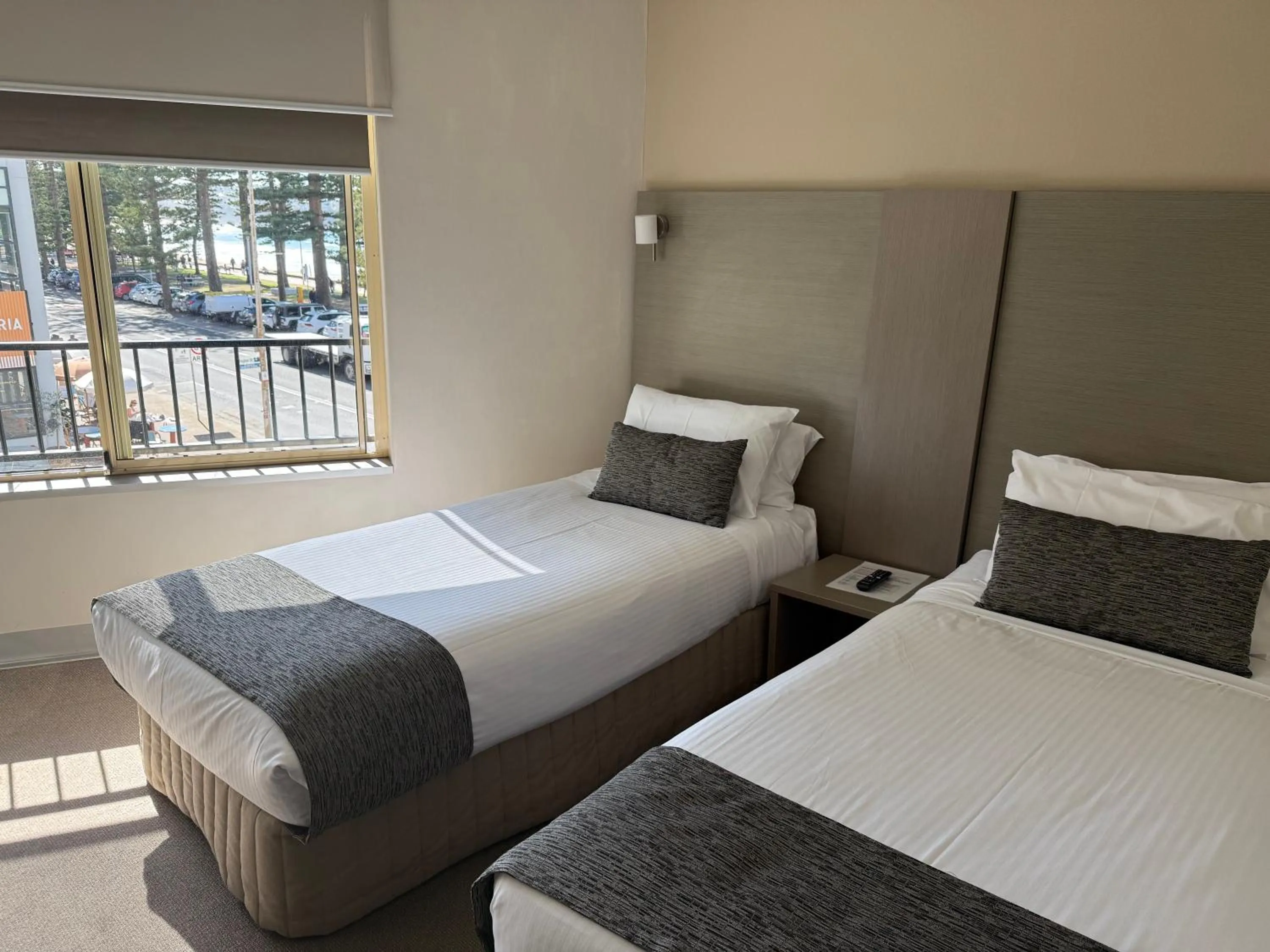 Bedroom, Bed in Manly Paradise Motel & Apartments